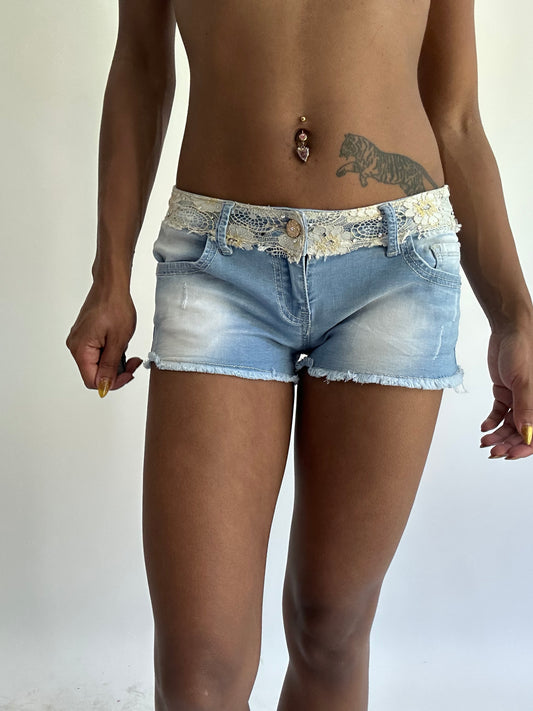 BEST PICKS | small blue denim mini shorts
