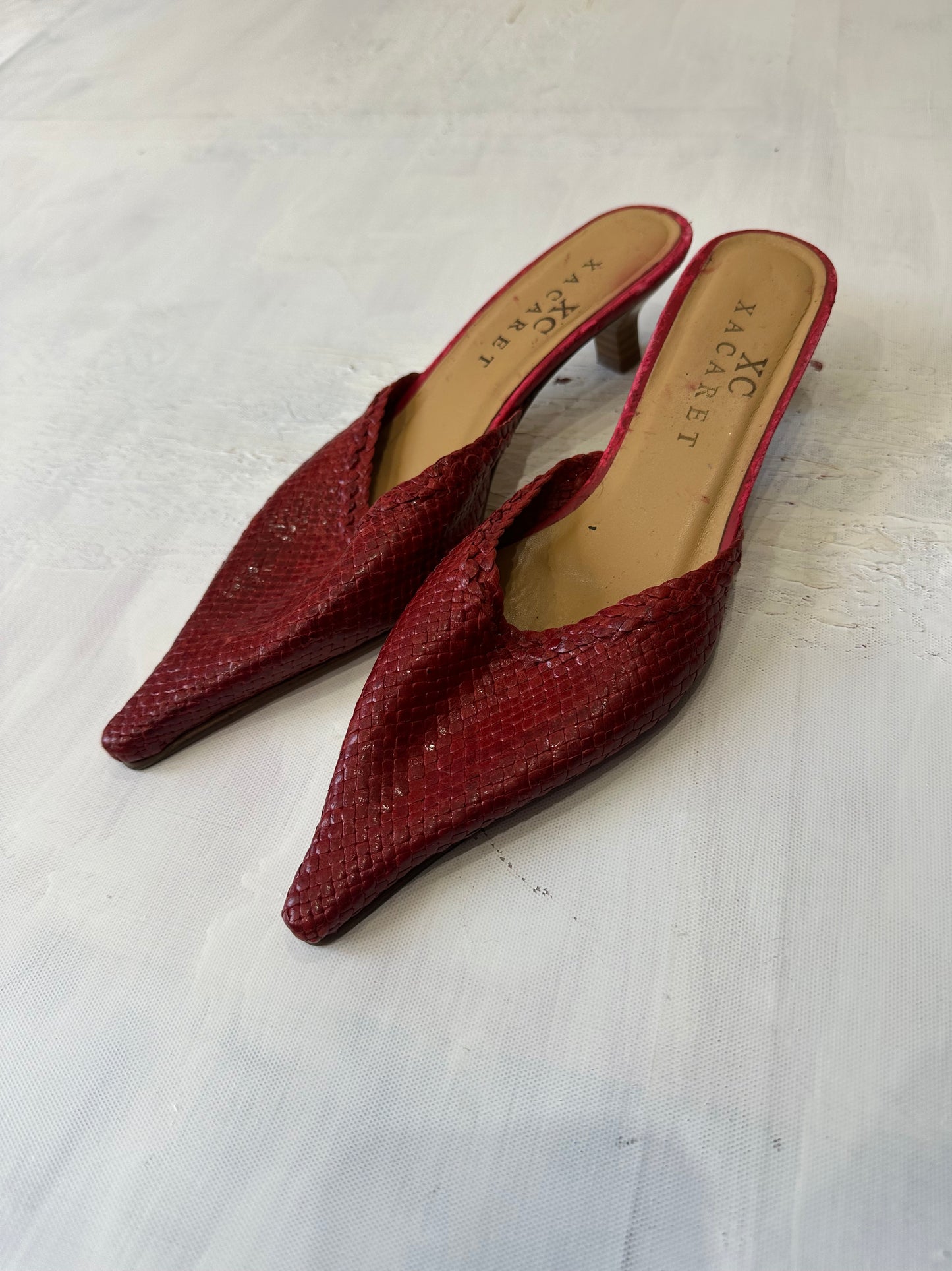 BEST PICKS | UK 5 red kitten heel mules with faux leather croc print