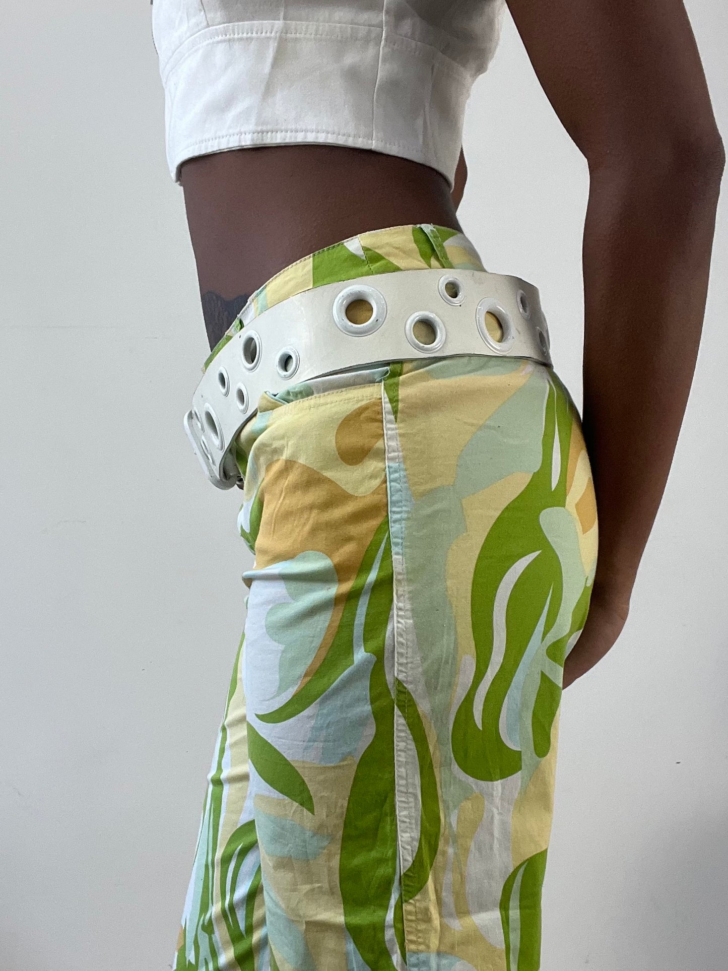 BEST PICKS | white belt with large circle eyelet details