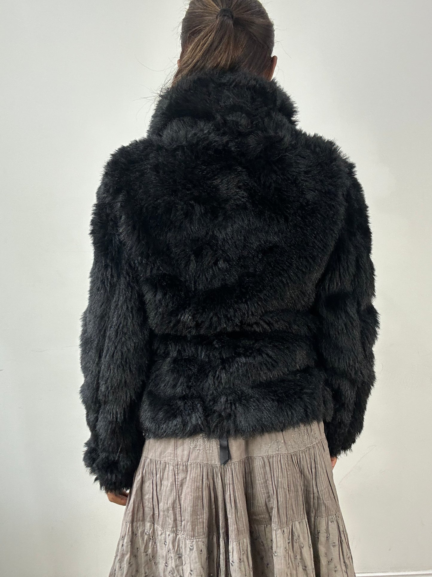 vintage edit: indie sleaze | medium black faux fur zip up jacket