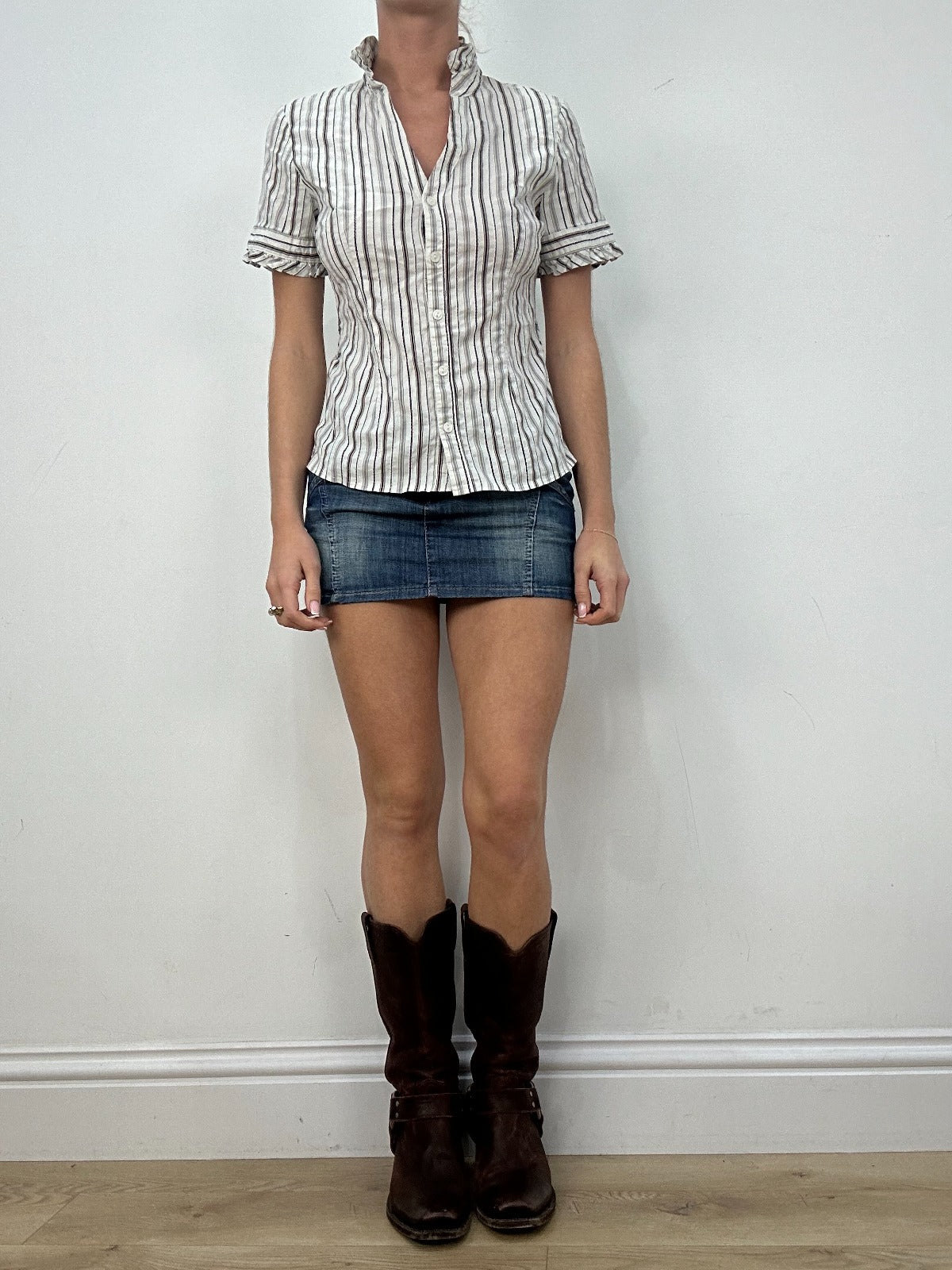 WINTER FAVOURITES | small white and brown pinstripe button up shirt