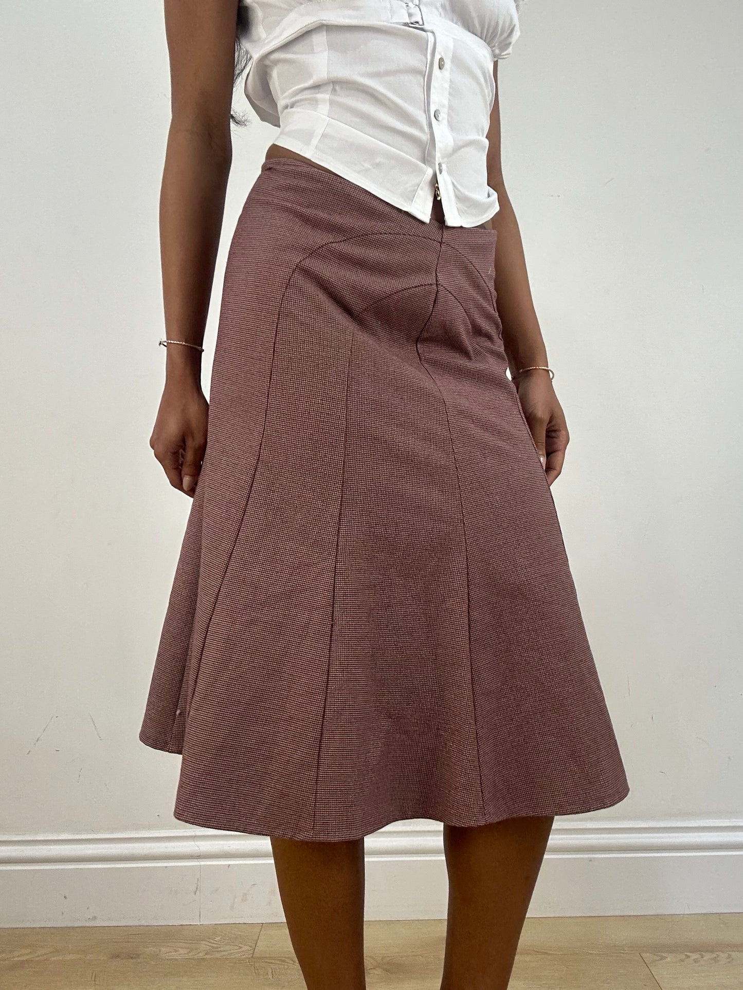 vintage edit fifteen | extra small pink orsay midi skirt