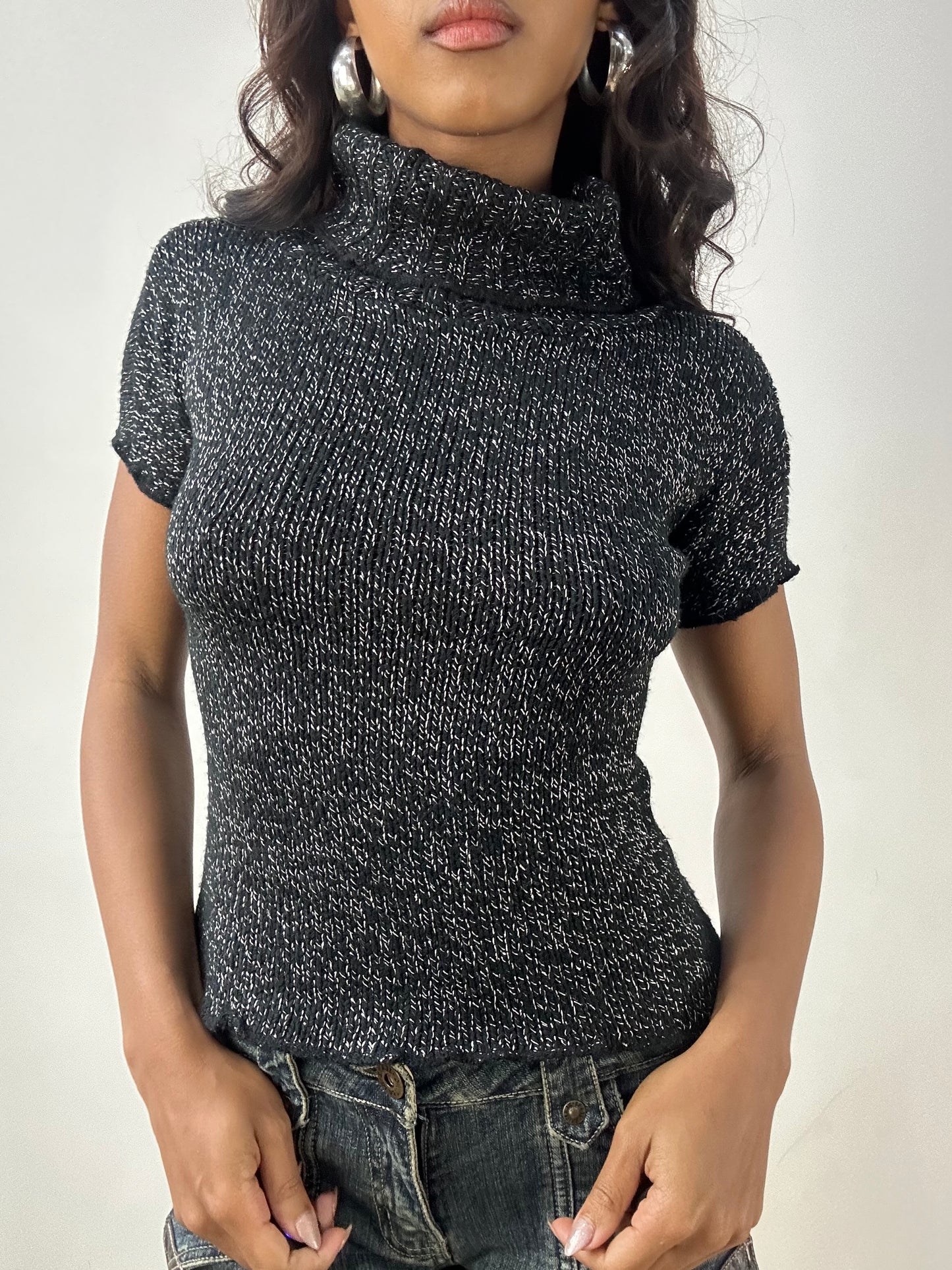 BEST PICKS | small black knit turtleneck top