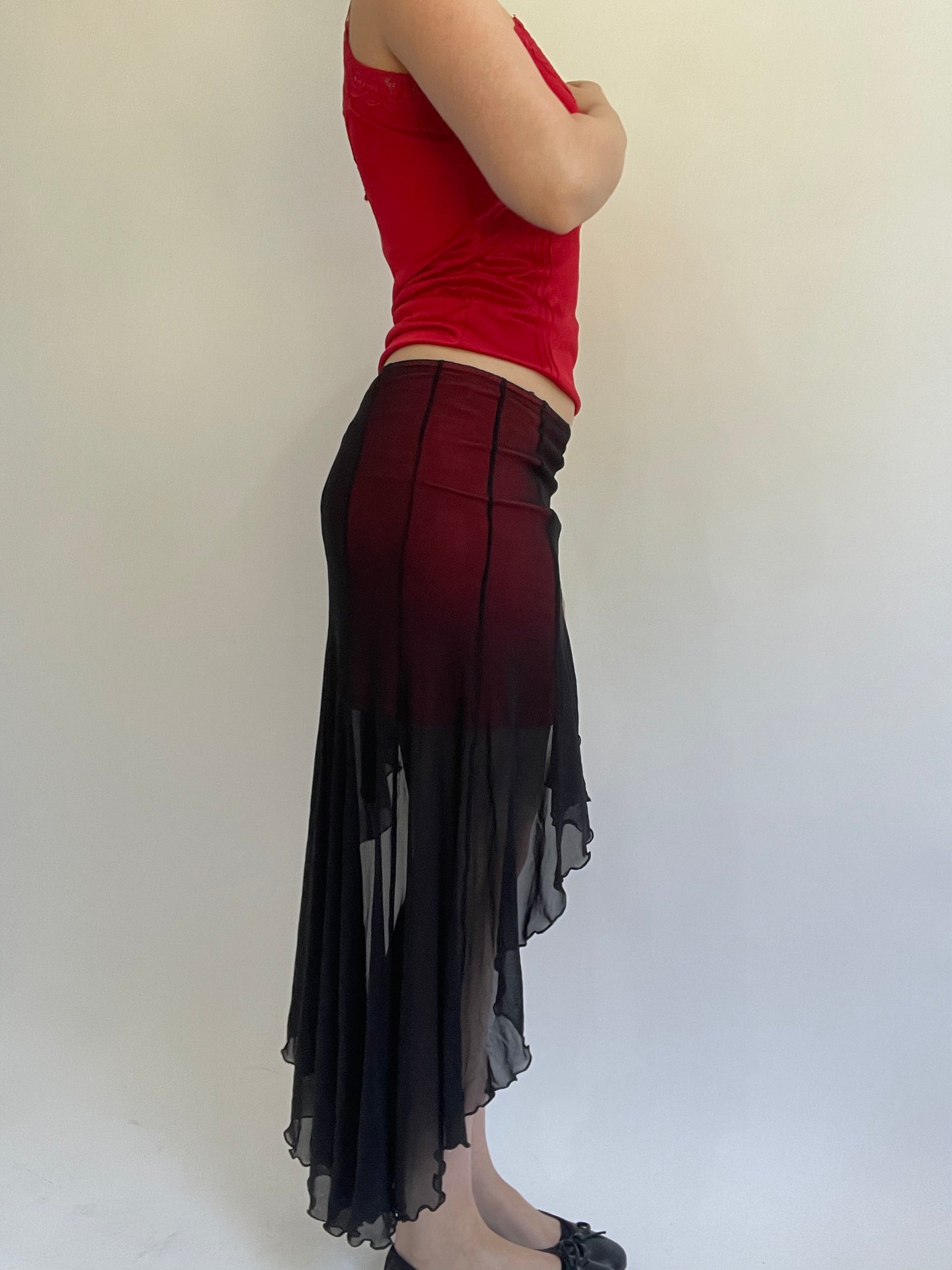 Y2K| small black and red mesh layered skirt