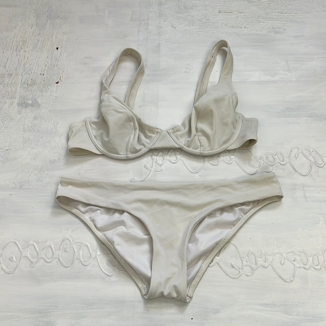 COCONUT GIRL DROP | medium white bikini set