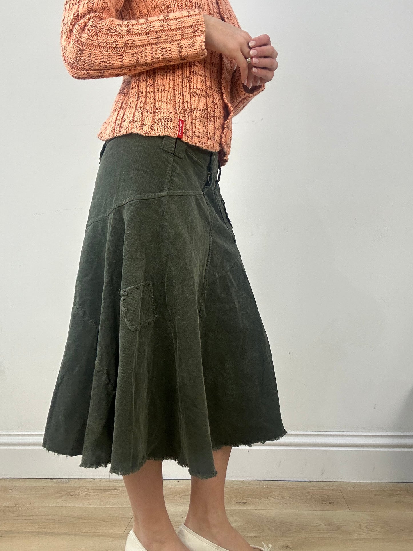countryside | medium khaki corduroy flowy midi skirt