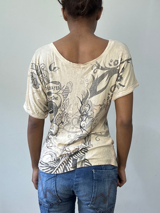 BEST PICKS | small/medium beige graphic print top