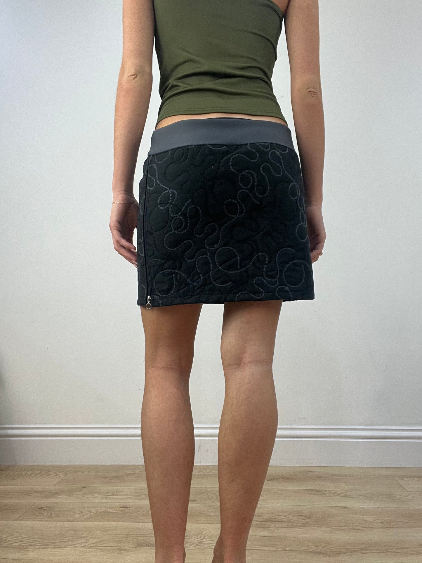 BEST PICKS | medium navy swirl patterned skirt