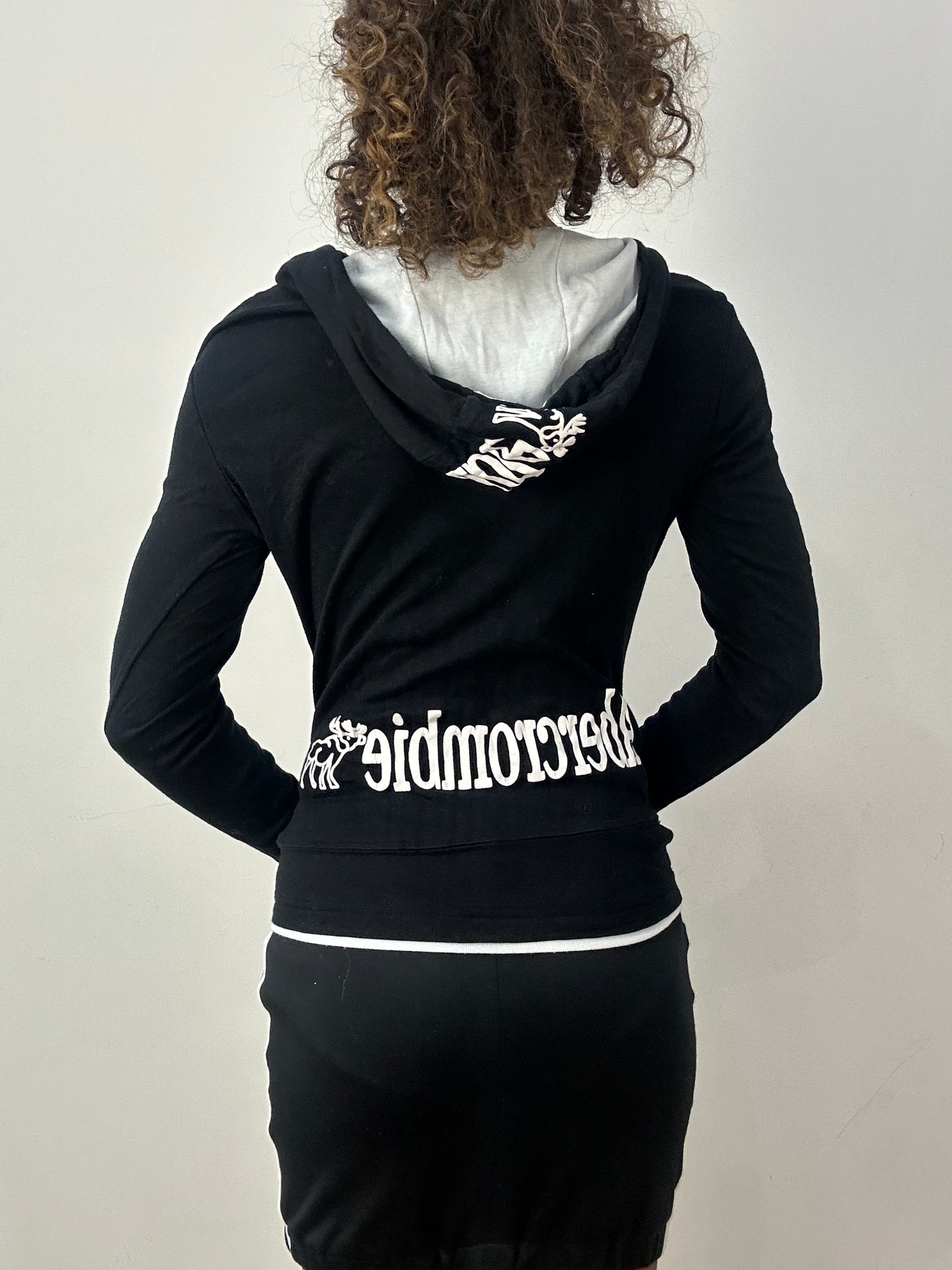 athleisure edit | small black abercrombie and fitch hoodie top