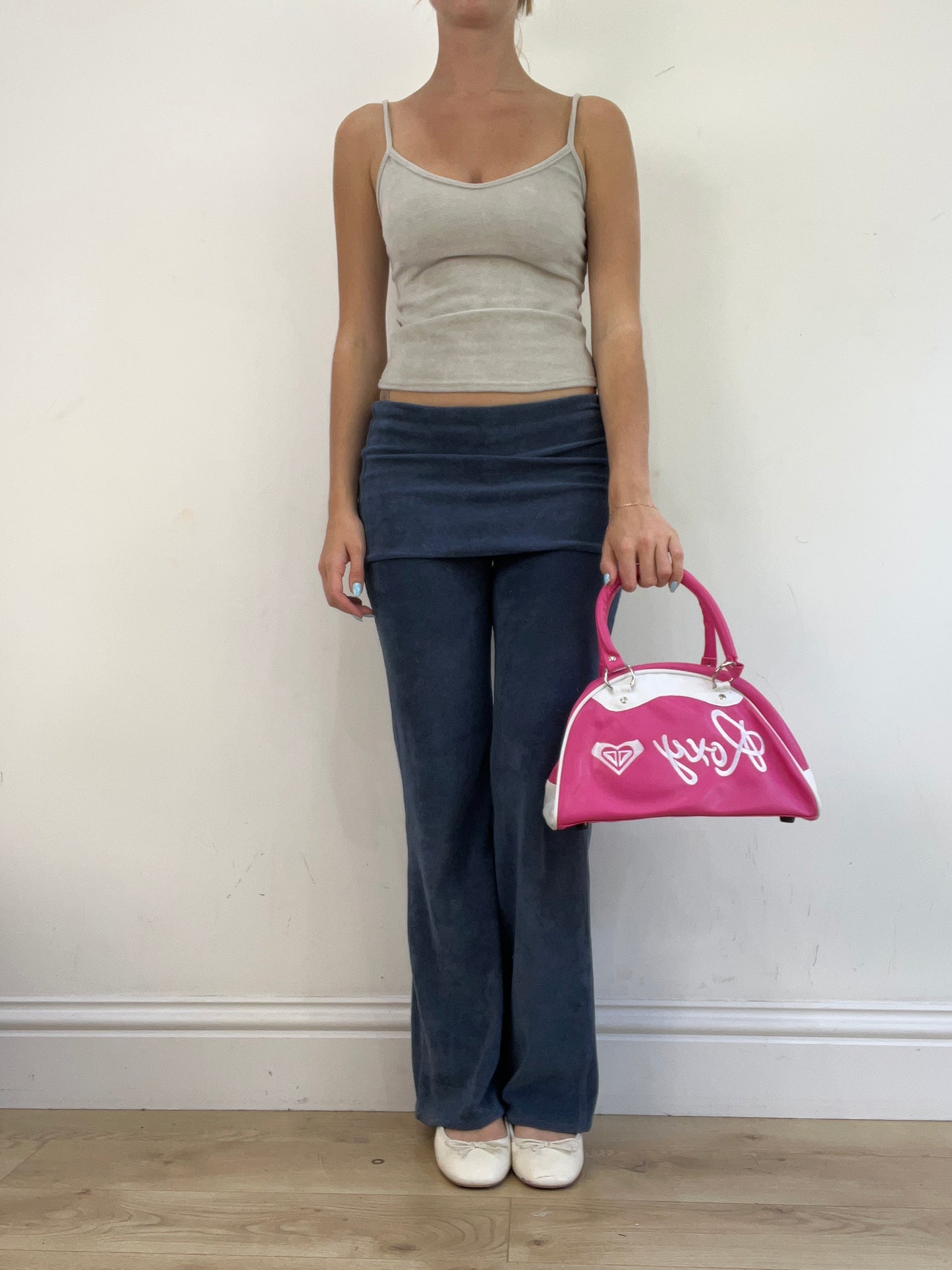 💻‼️ pink and white roxy shoulder bag