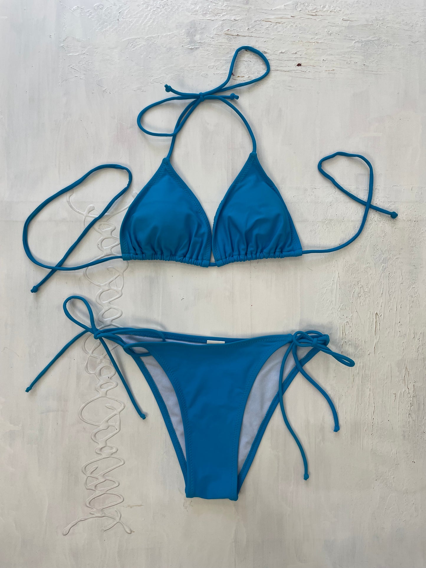 VINTAGE PICKS | small blue bikini set