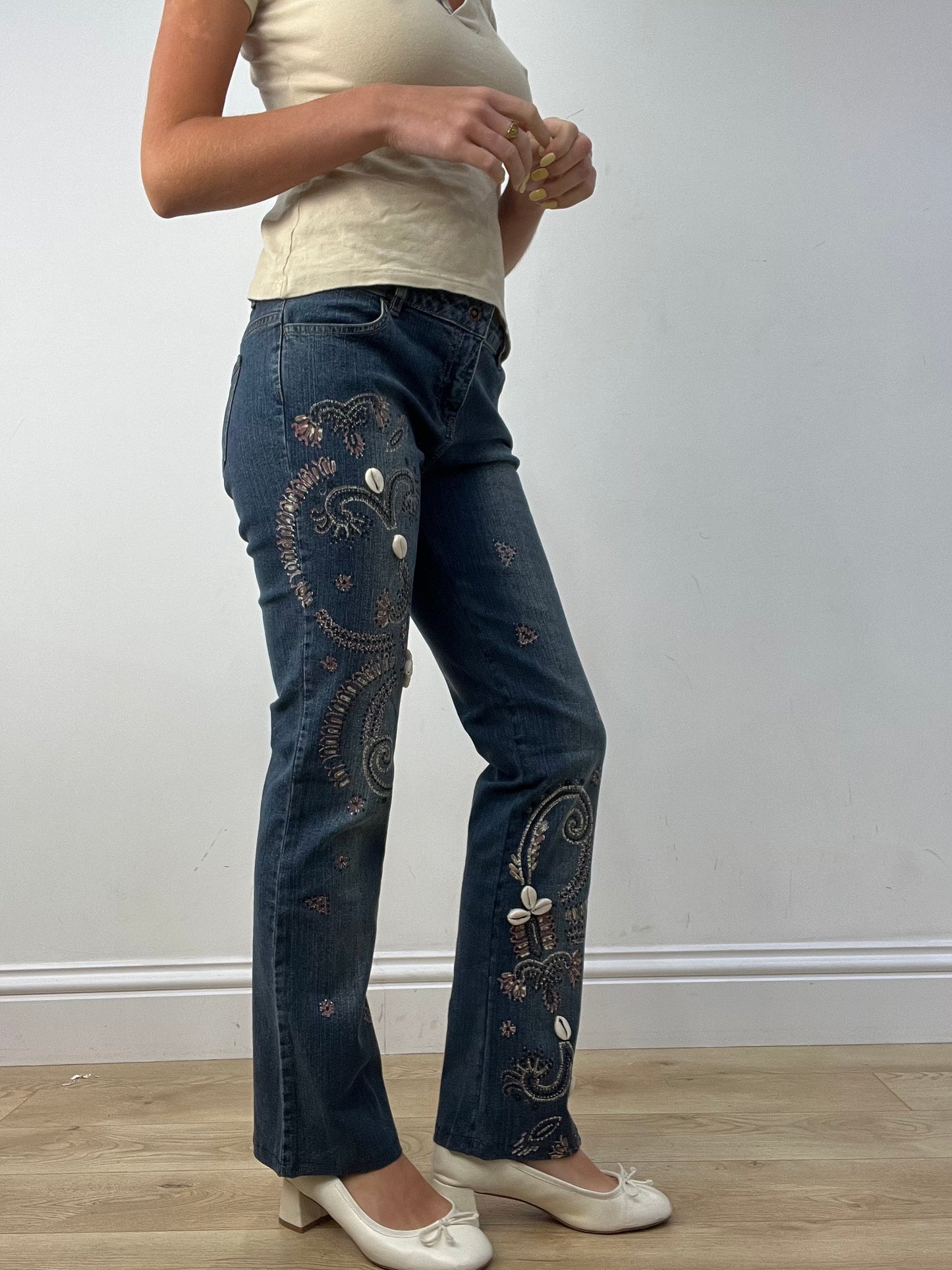 vintage edit twelve | small dark wash embroidered jeans