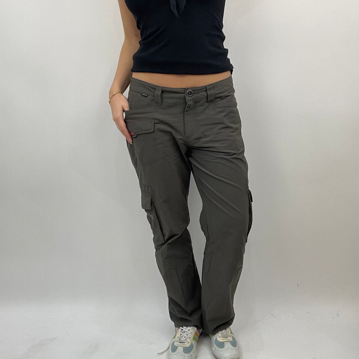 BEST PICKS | small dark green cargo trousers