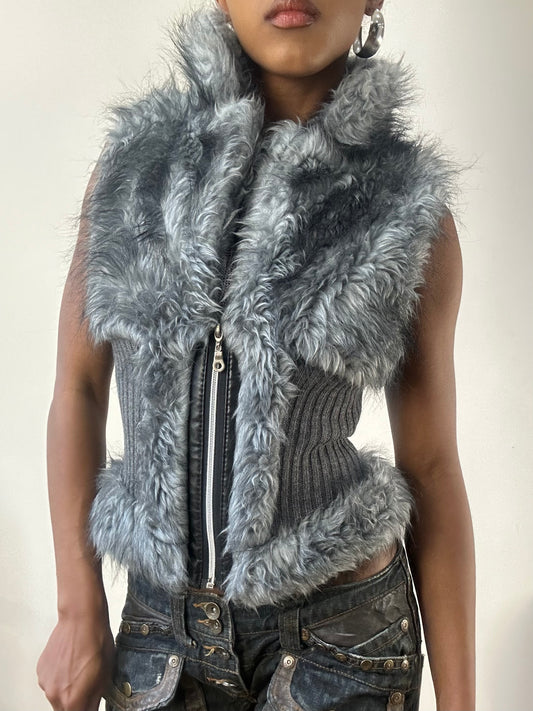 AUTUMN EDIT | small grey faux fur gilet jacket