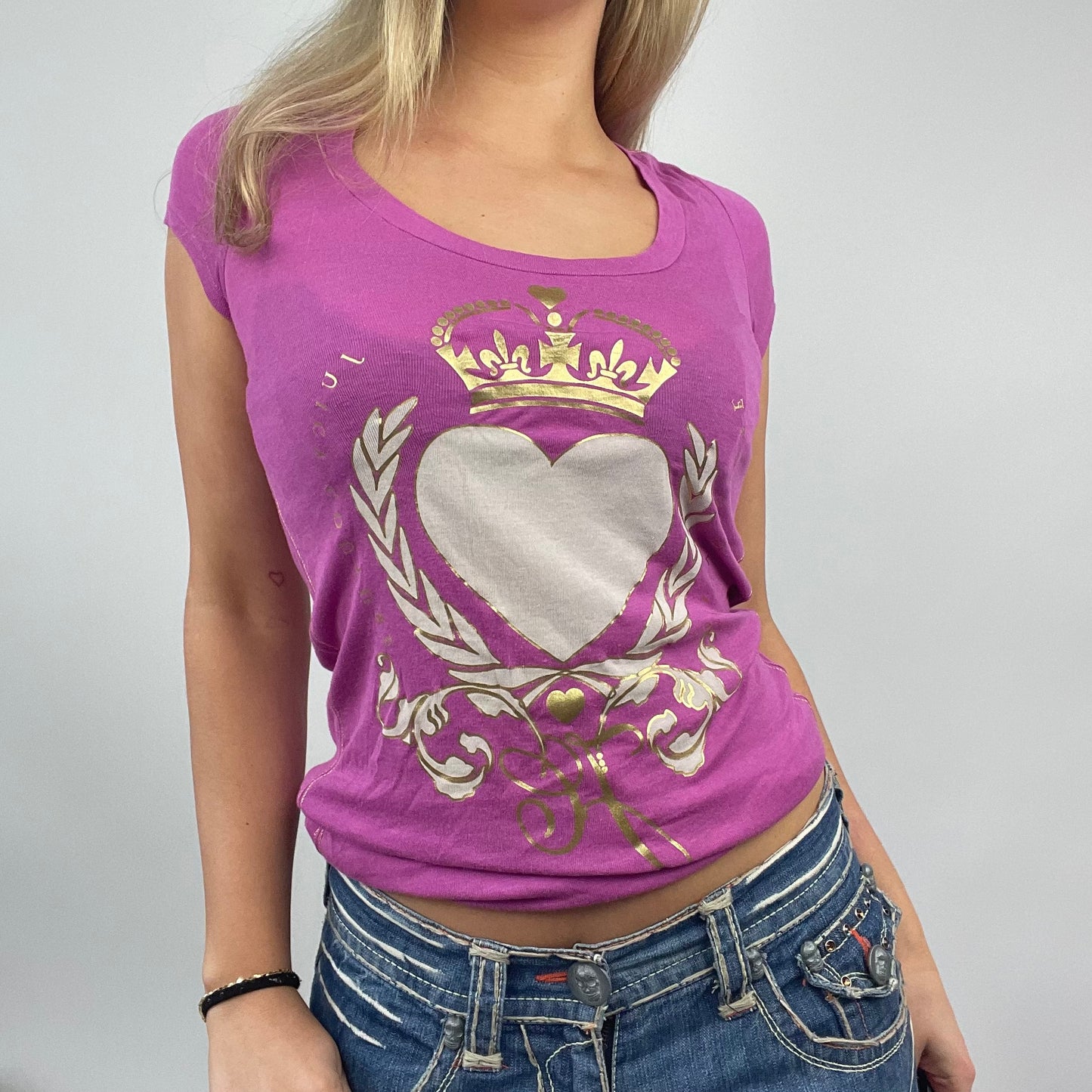 💻 PARIS HILTON DROP | small pink juicy couture graphic t-shirt