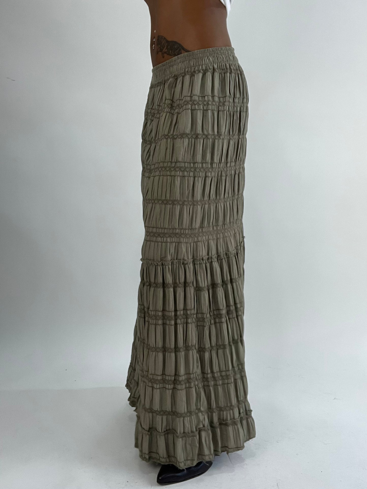 BEST PICKS | extra small khaki ruched maxi skirt