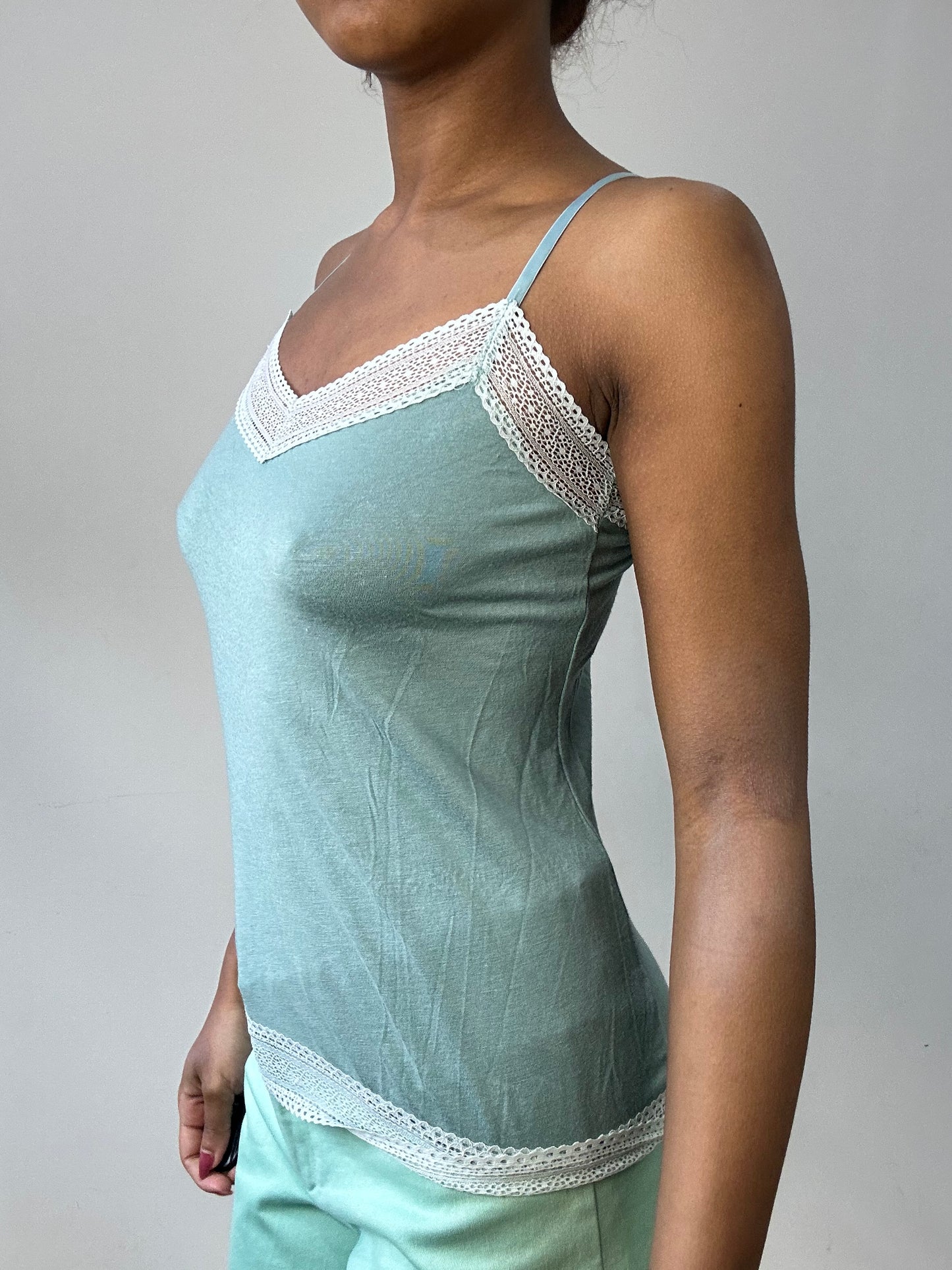 BEST PICKS | small blue lace cami top