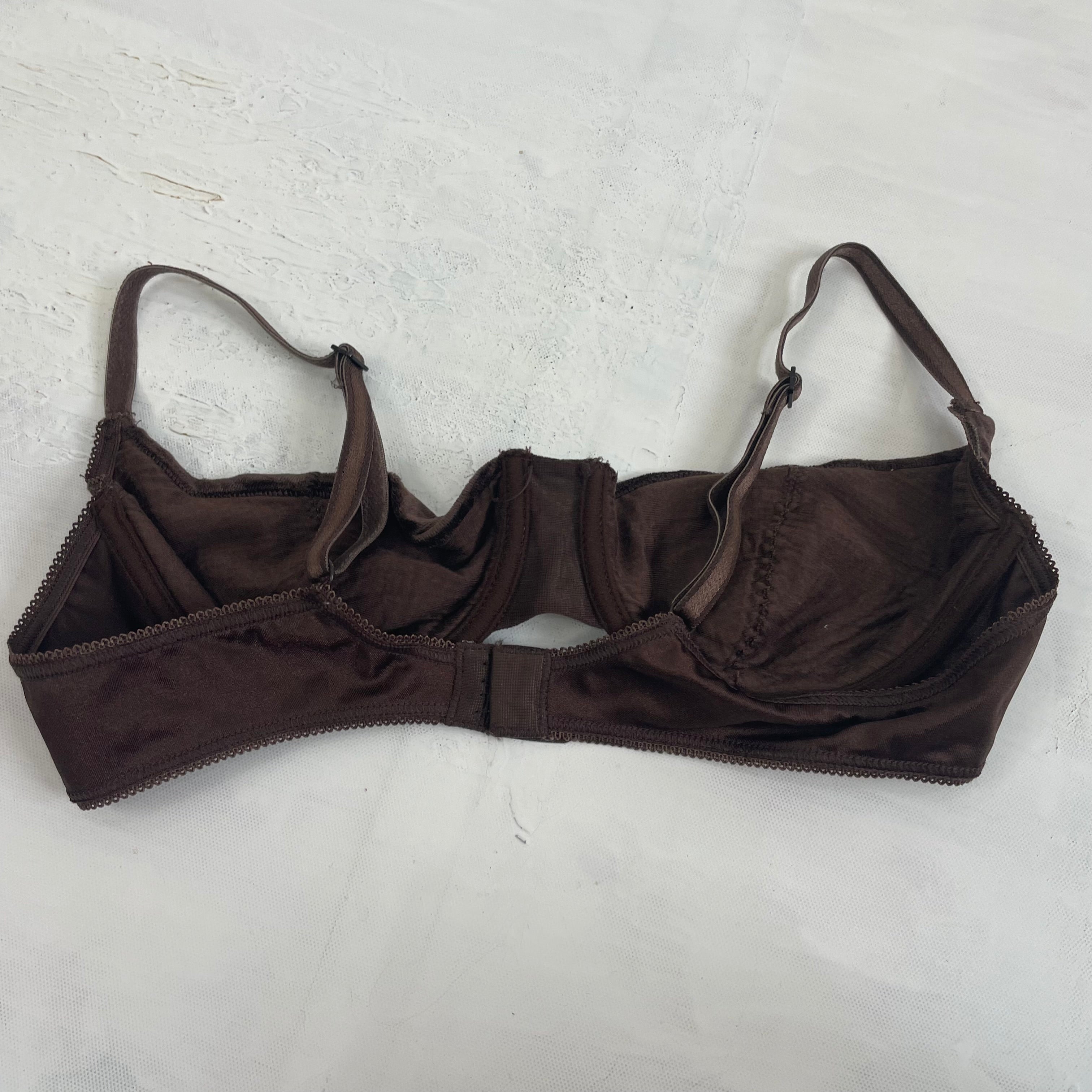 INSTA BADDIE DROP  small brown velvet padded bra – remass