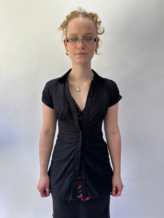 devil wears prada | small/medium black button up short sleeve shirt