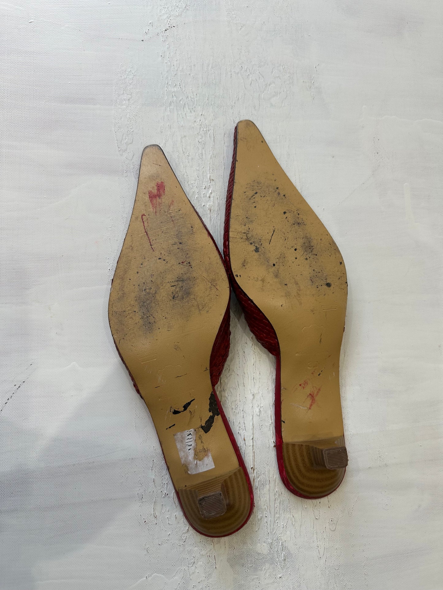 BEST PICKS | UK 5 red kitten heel mules with faux leather croc print