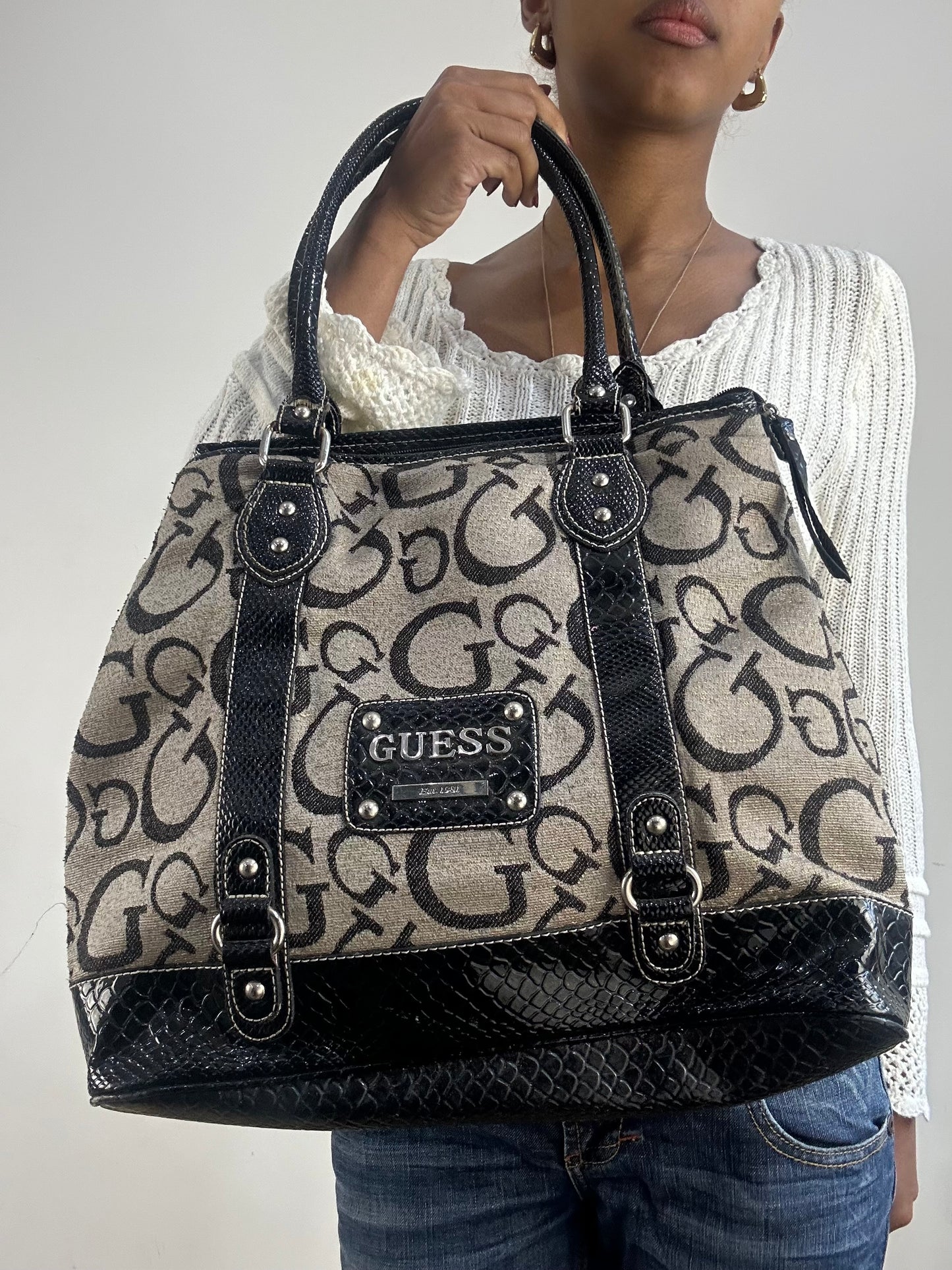 winter edit | beige and black guess shoulder bag with monogram print