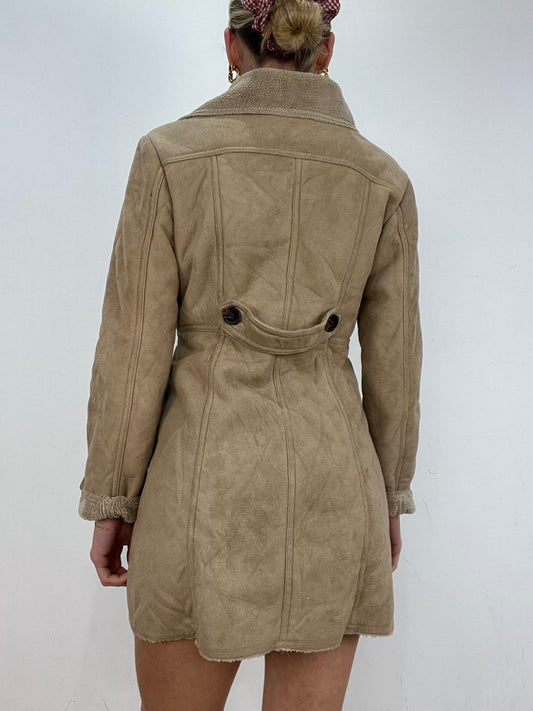 vintage edit ten | صغير beige faux suede pea style قميص