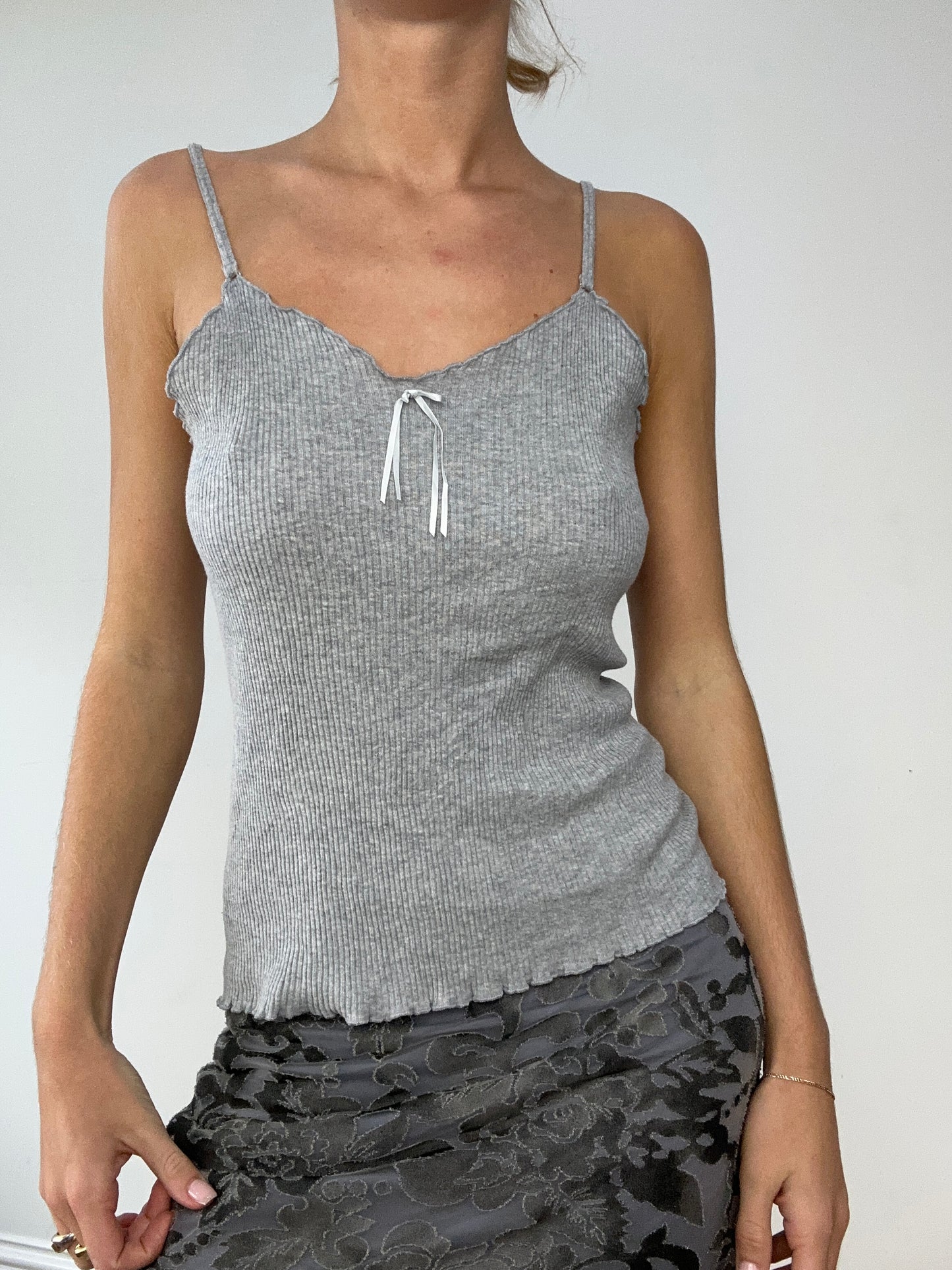 💚BUFFY THE VAMPIRE SLAYER | small grey ribbed cami