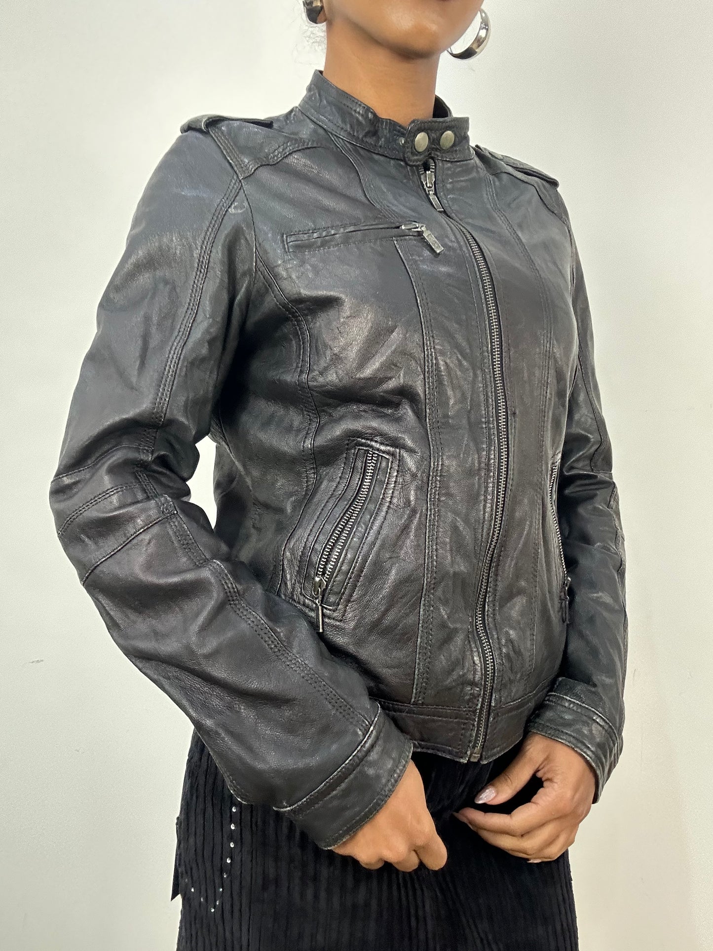 vintage edit: indie sleaze | small black faux leather jacket