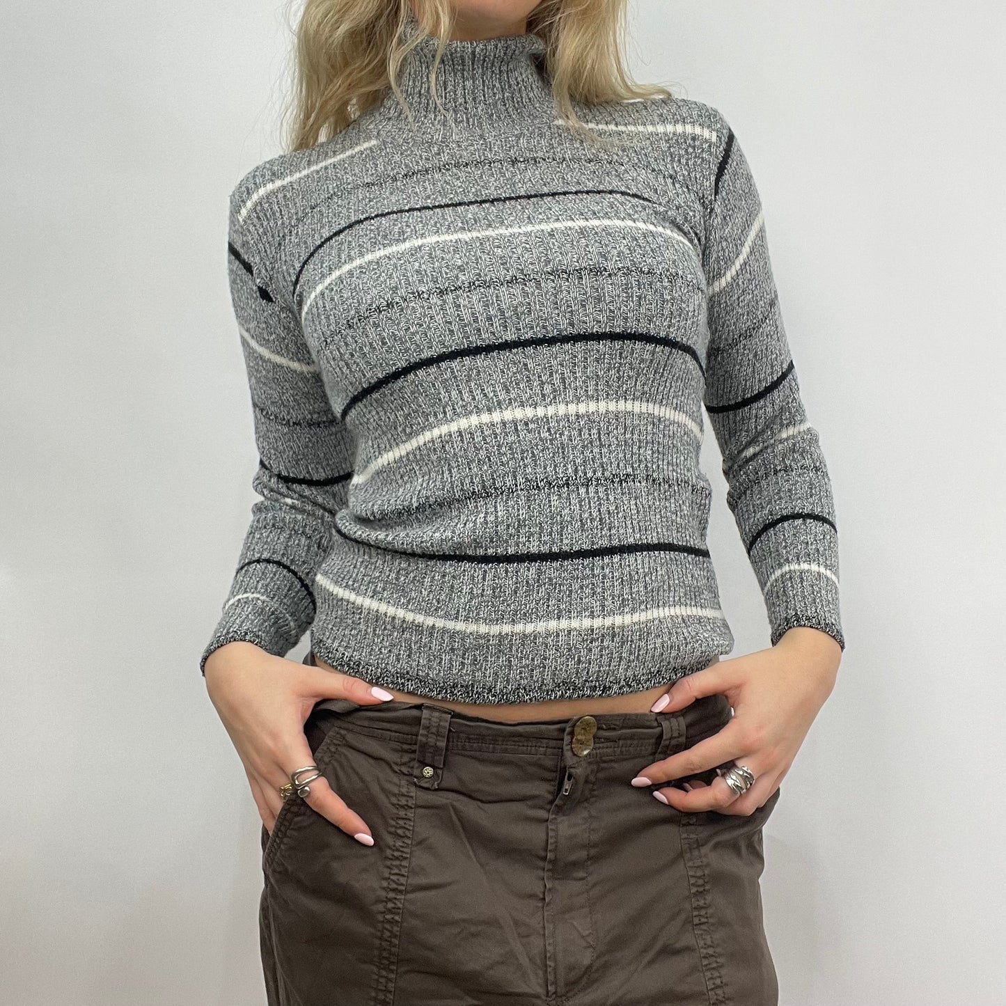 💻 LIGHT ACADEMIA DROP | small grey striped high neck jumper