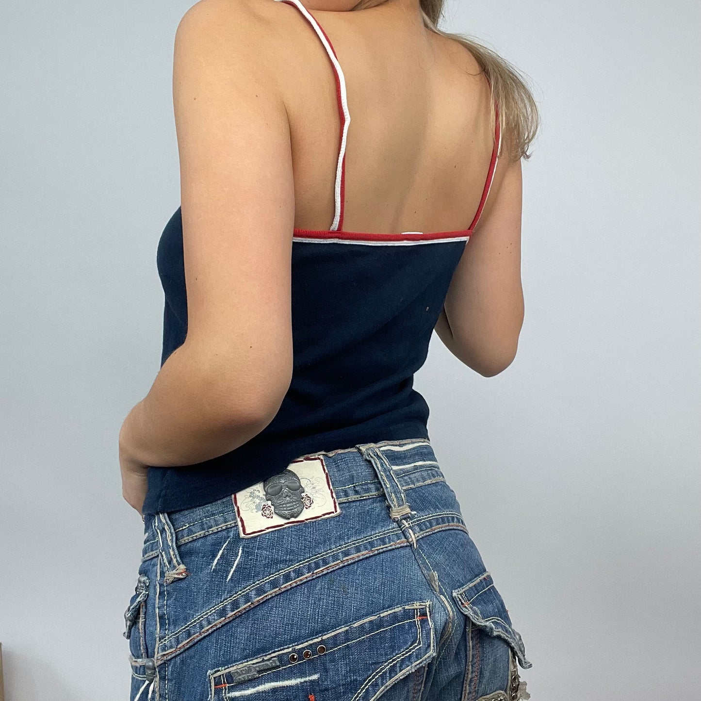 💻 PARIS HILTON DROP | small navy “freeline” graphic cami top