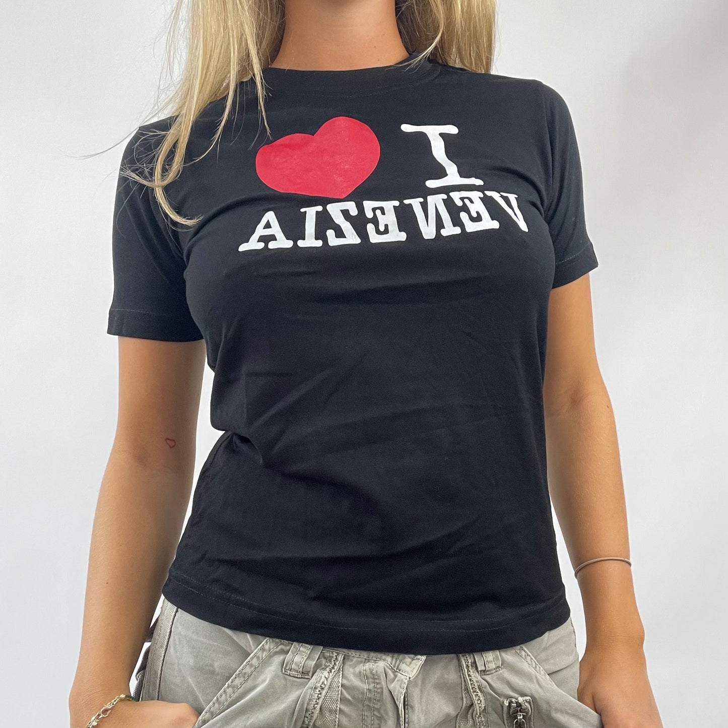 ‼️ AMELIA GRAY DROP | small black ‘i love venezia’ t-shirt