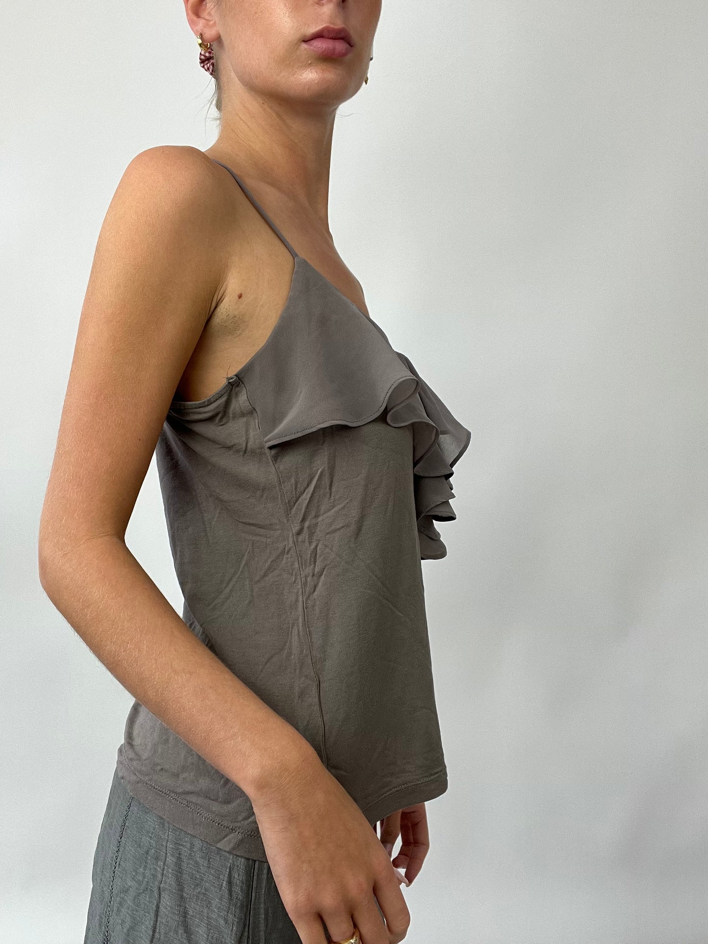 PUB GARDEN DROP | medium grey cami with ruffle detail