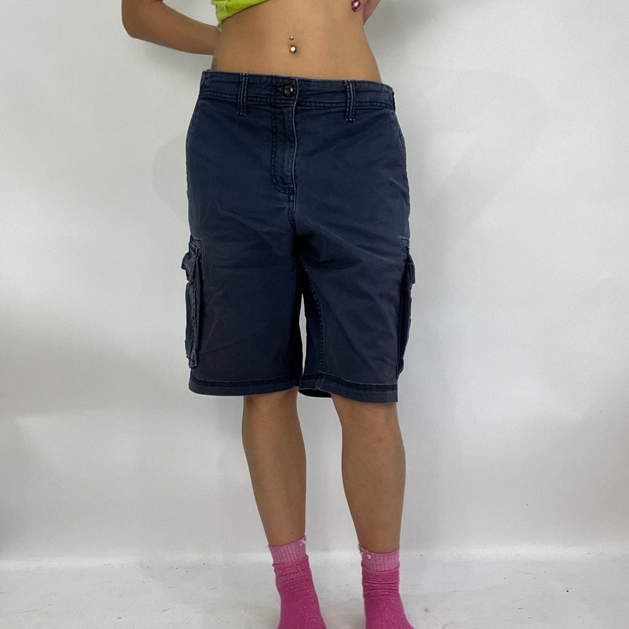 💚 SUMMER ‘IT GIRL’ DROP | Größe: M · Farbe: Marineblau · Artikel: Shorts · Details: Cargo-Stil + GAP