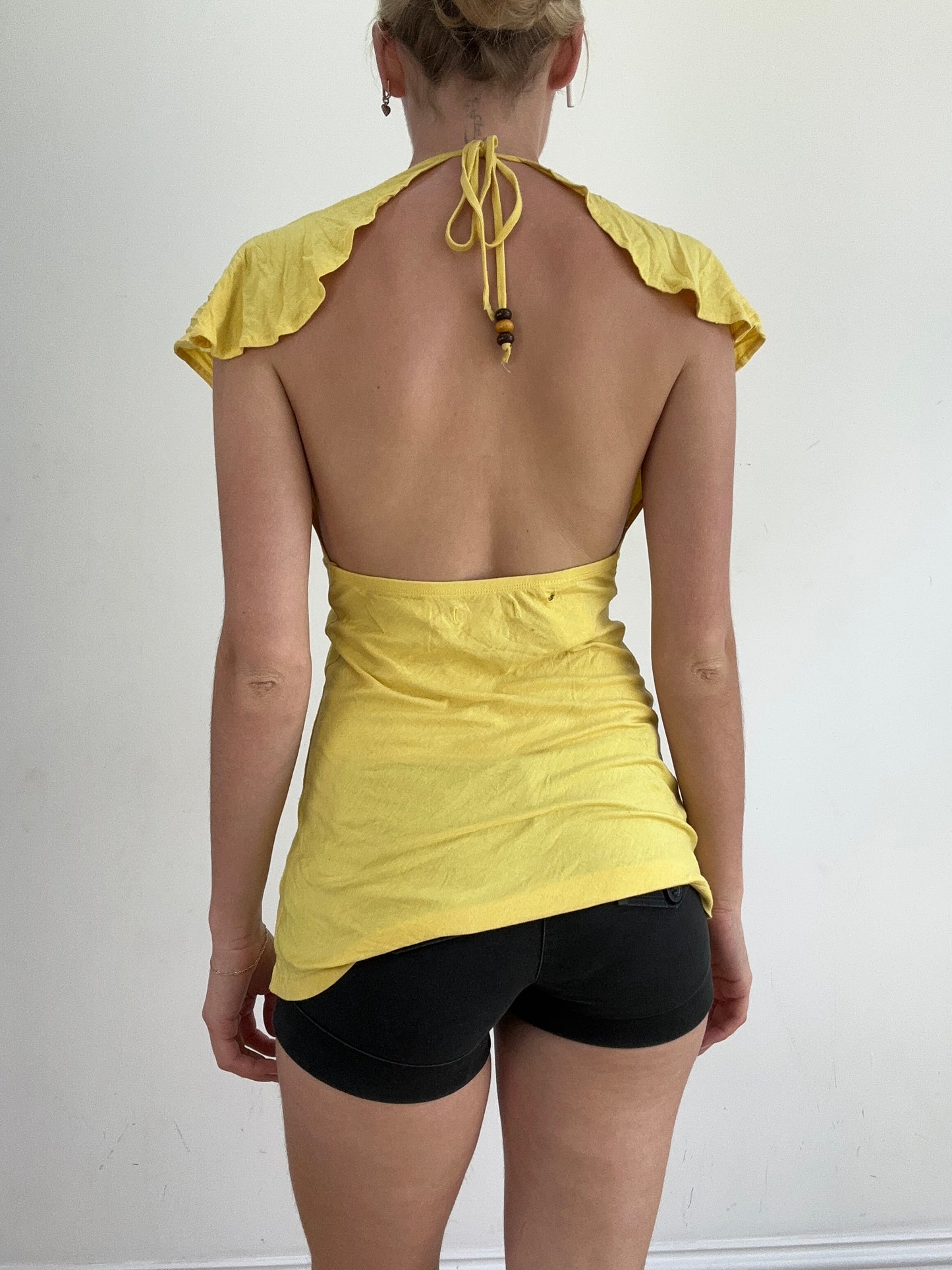 summer edit | medium yellow killah top with open back detail and buttons