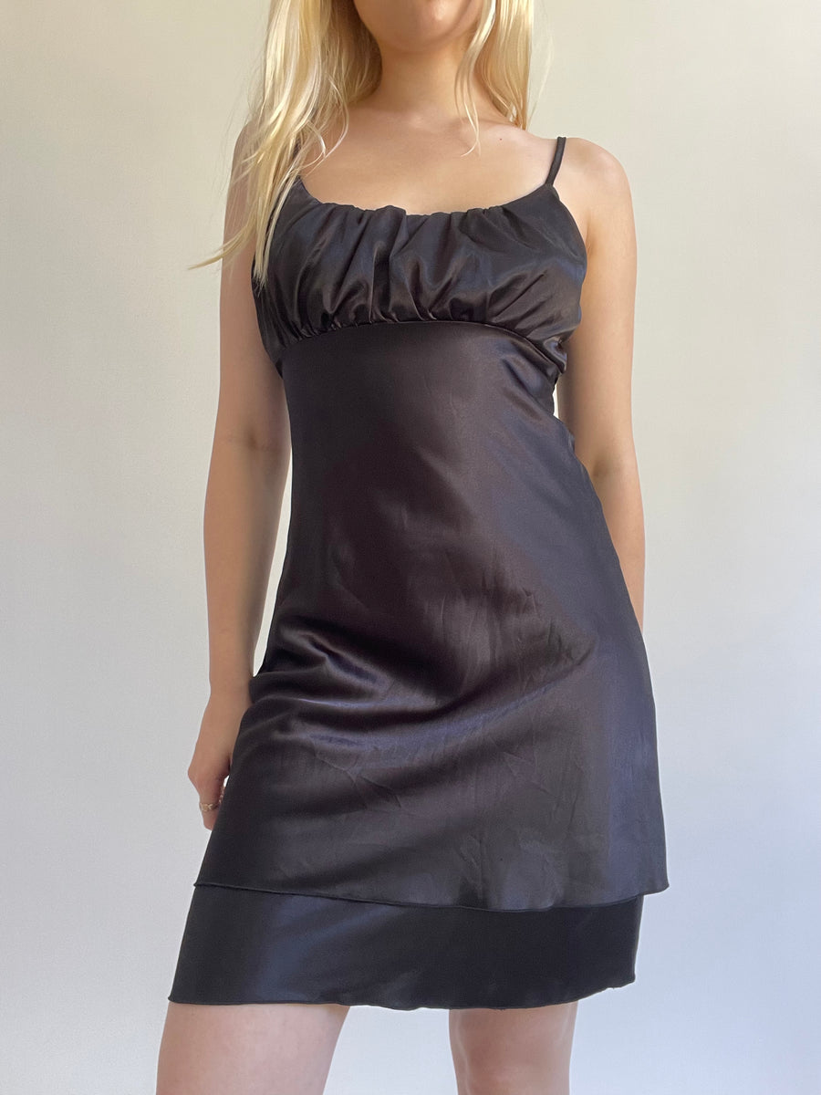 Y2K| medium black satiny layered mini dress