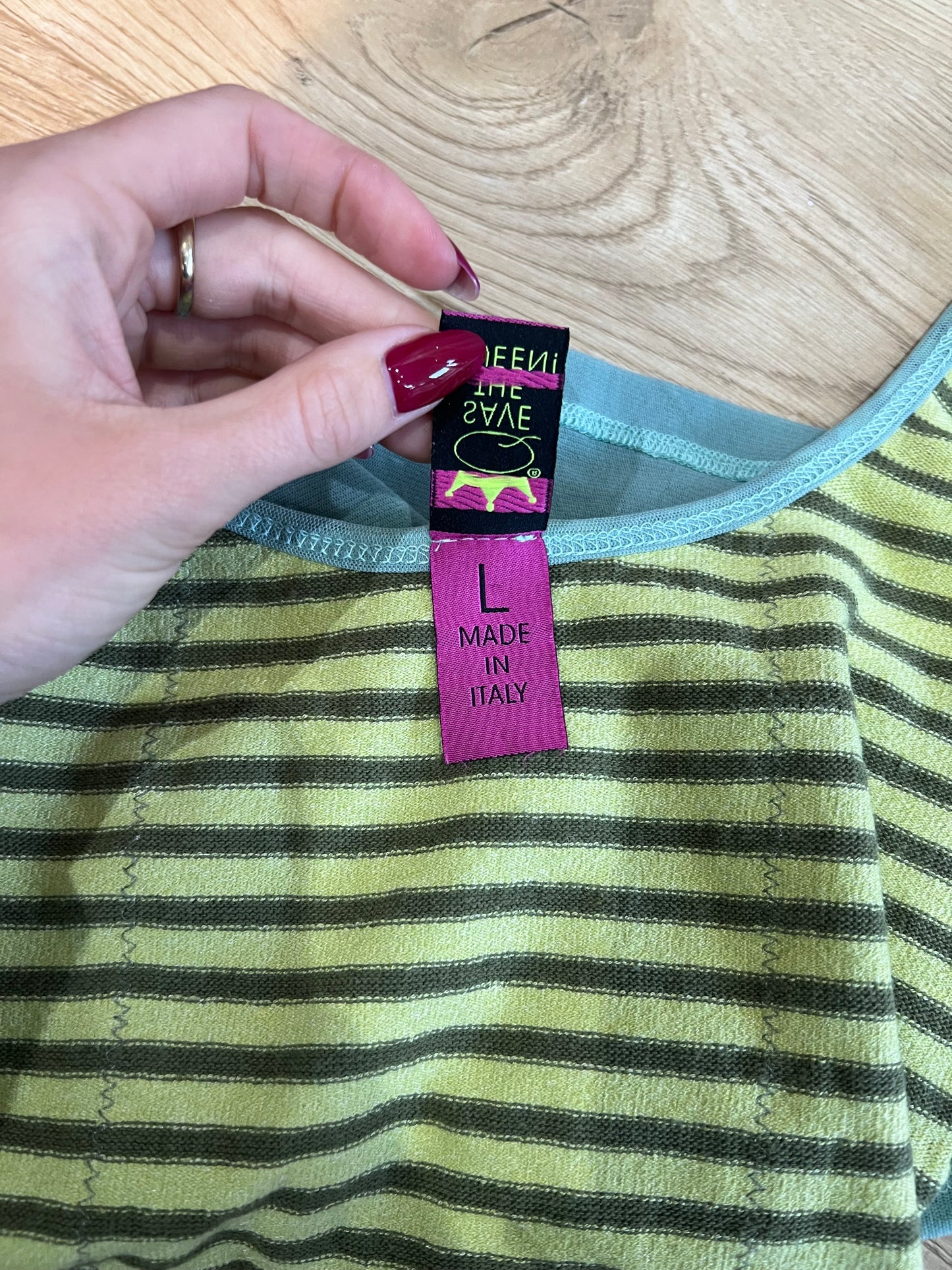 vintage edit fourteen | large green save the queen striped t-shirt
