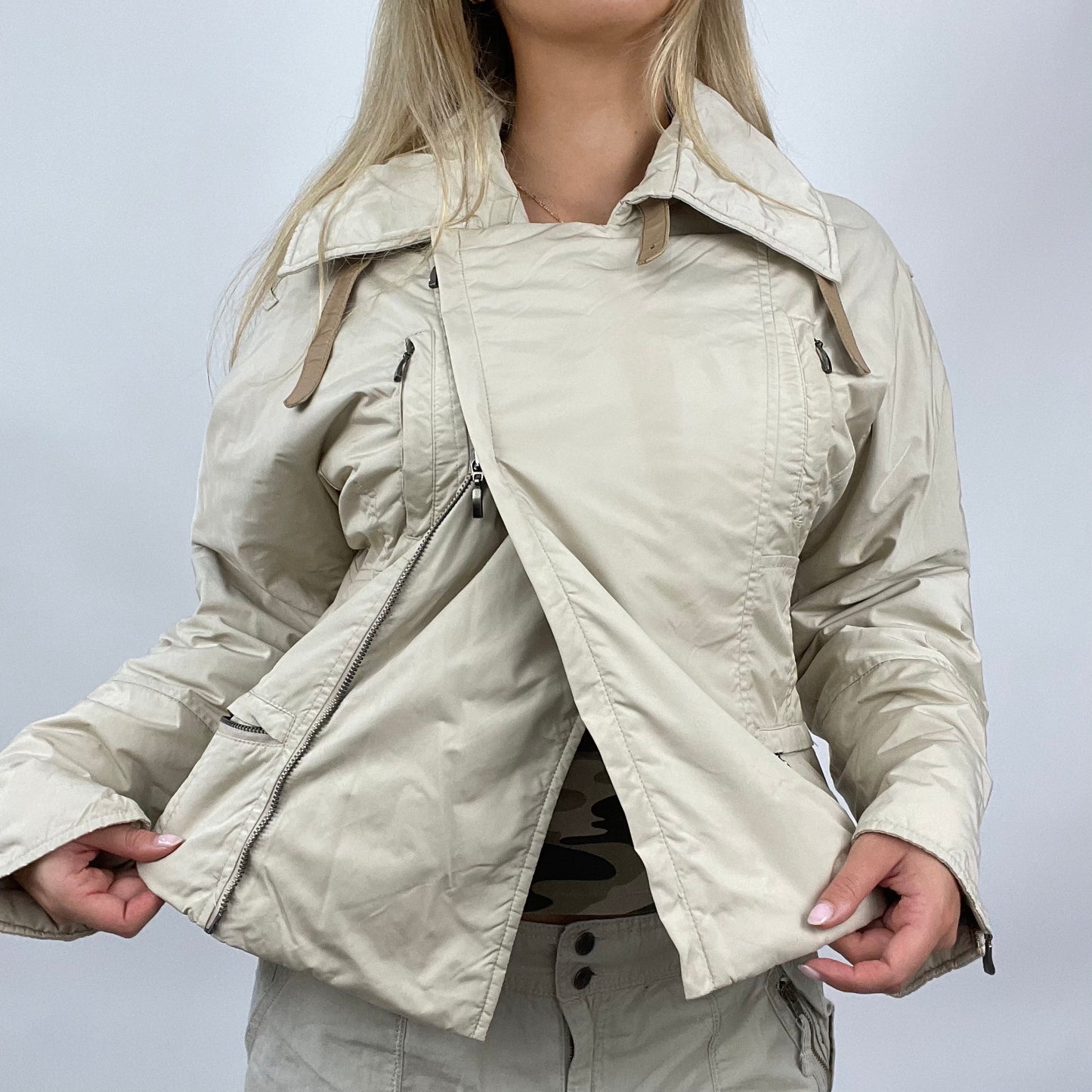 INSTA BADDIE DROP | small cream dual zip coat