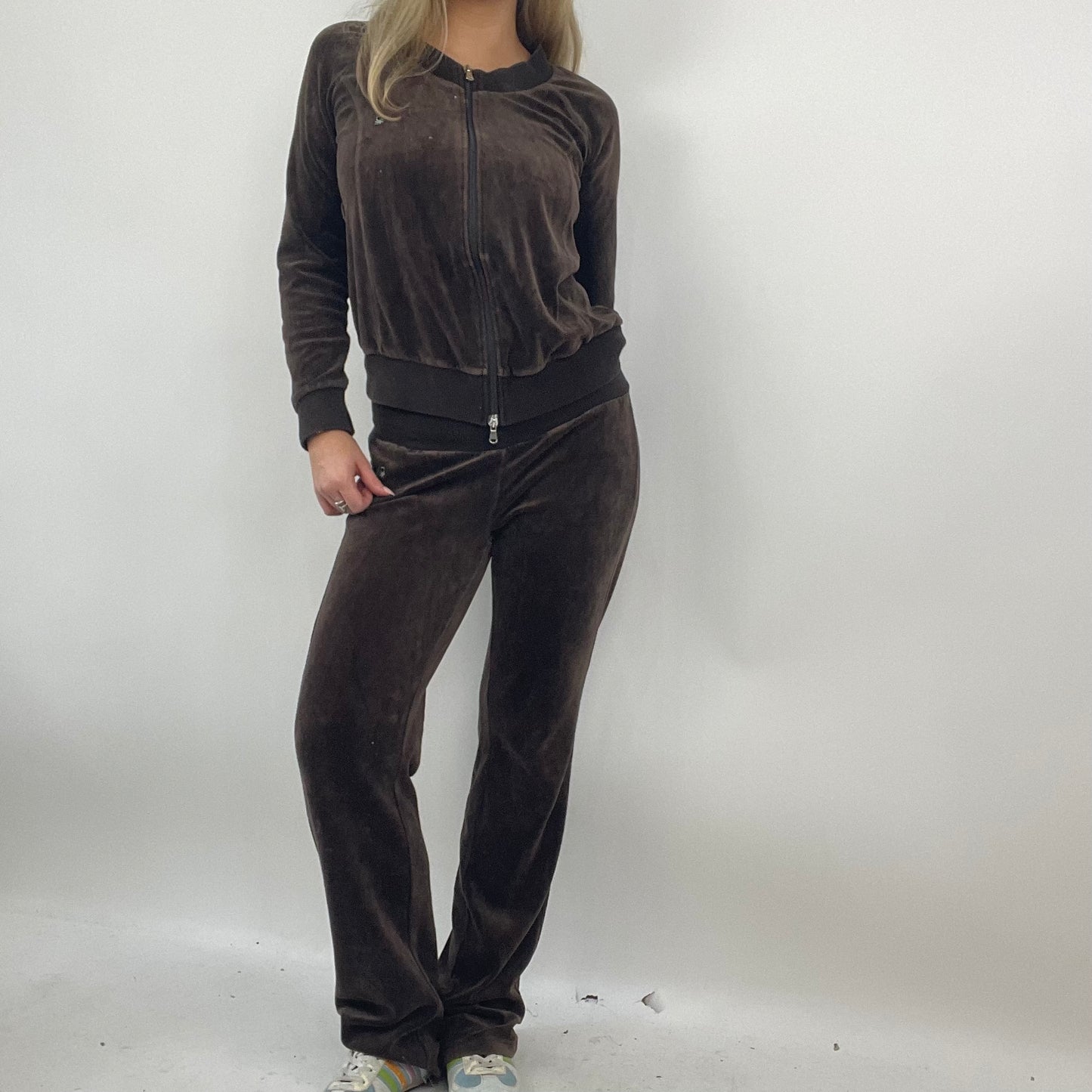PARIS HILTON DROP | small brown united colors of benetton velour tracksuit set
