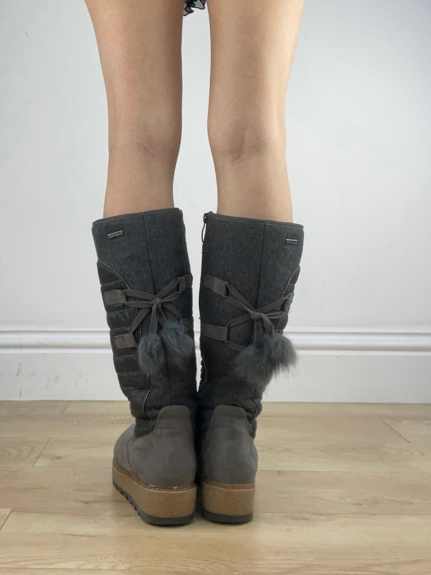 ⭐️ BEST PICKS | uk 4 grey lace up snow boots with pom poms