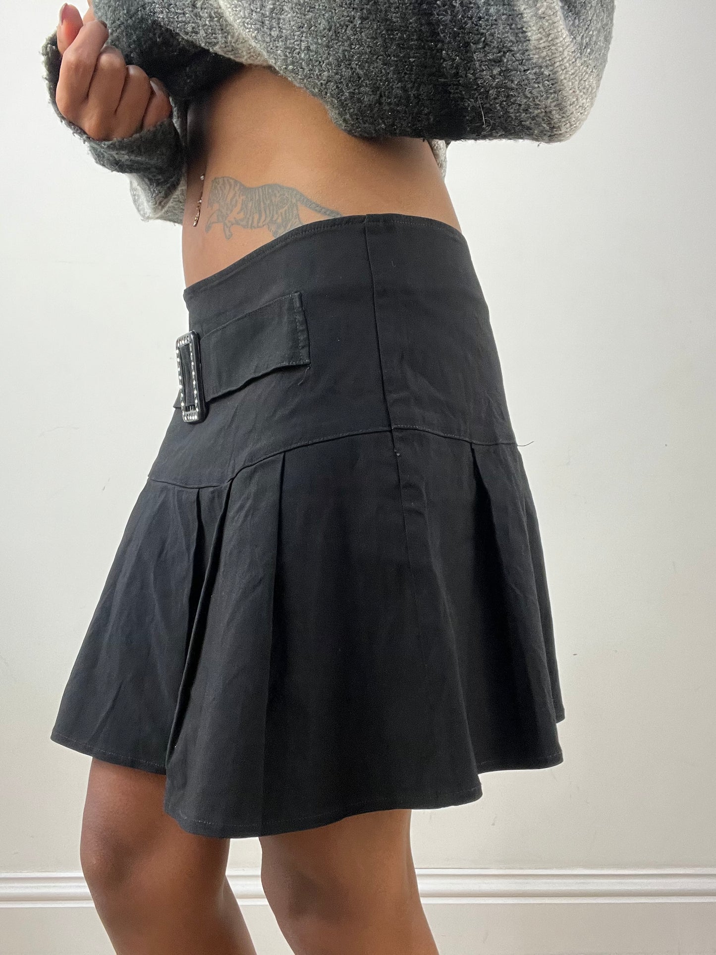 vintage edit thirty-four | medium black pimkie pleated mini skirt