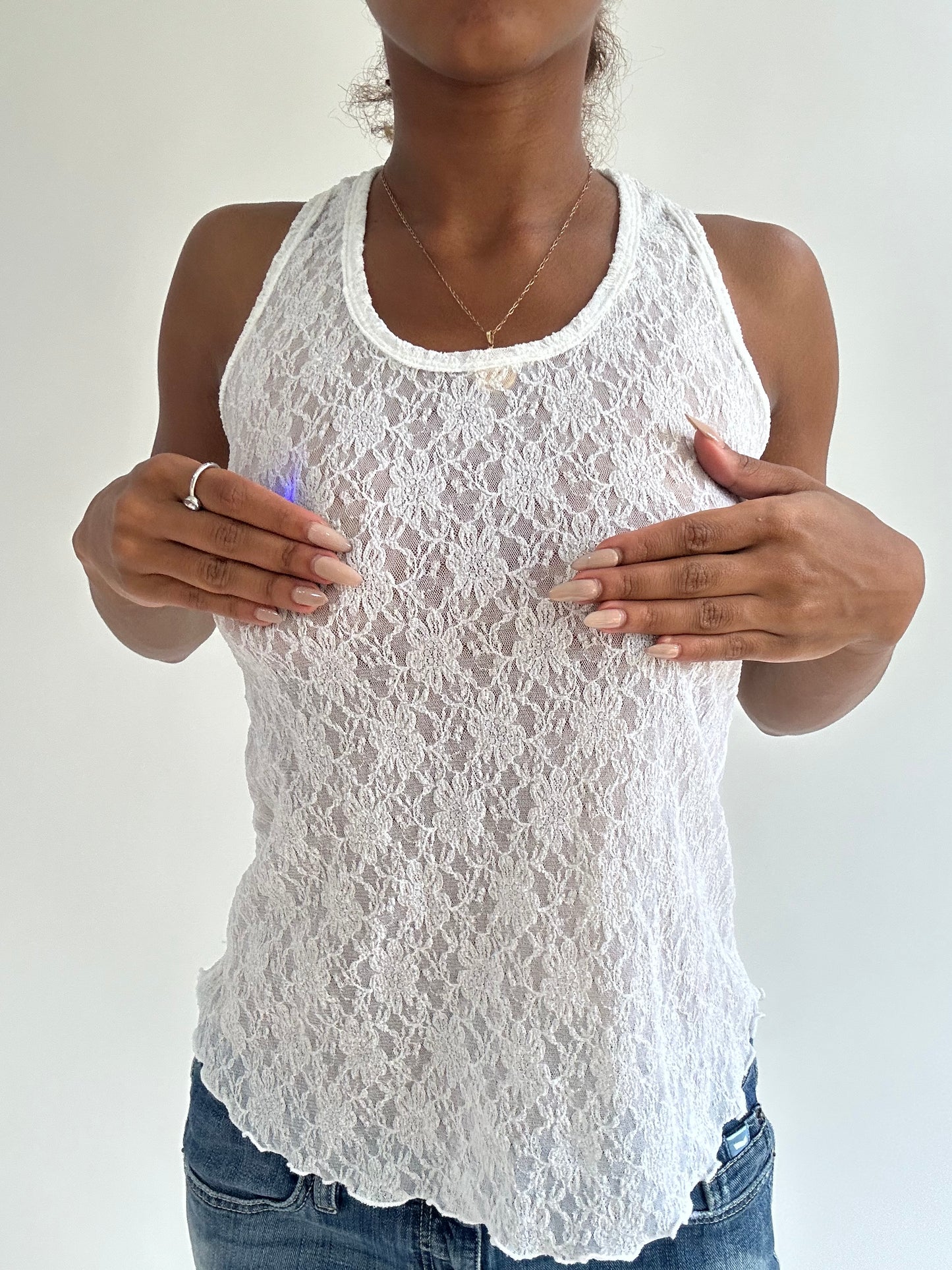 BEST PICKS | small/medium white lace tank top