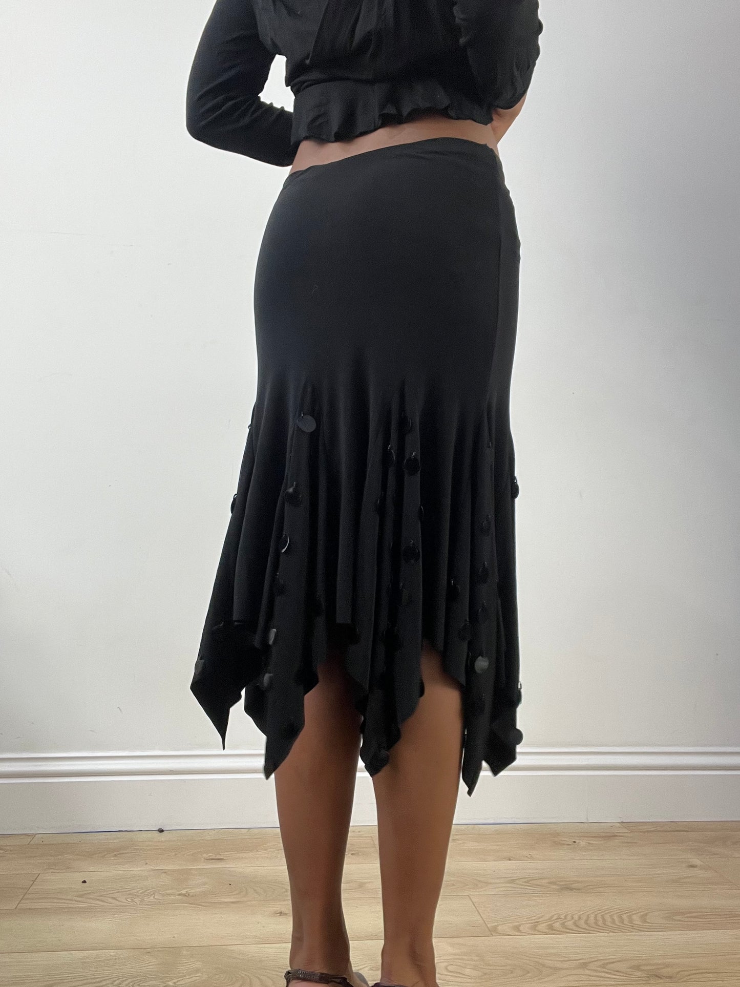 BEST PICKS | small black midi skirt with sequin details