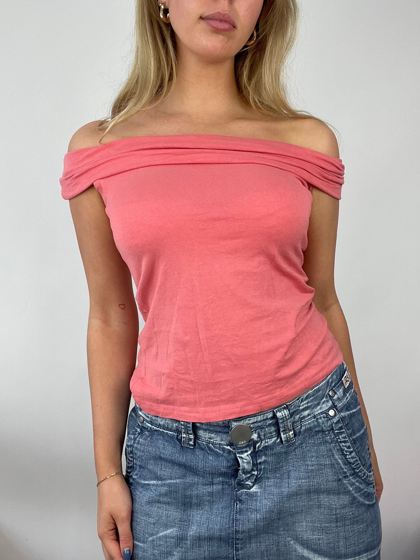 💻 ADDISON RAE DROP | medium coral pink orange off the shoulder top
