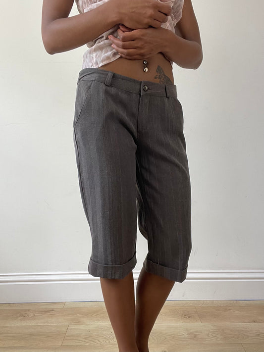 vintage edit twenty-five | medium grey pinstripe capri trousers