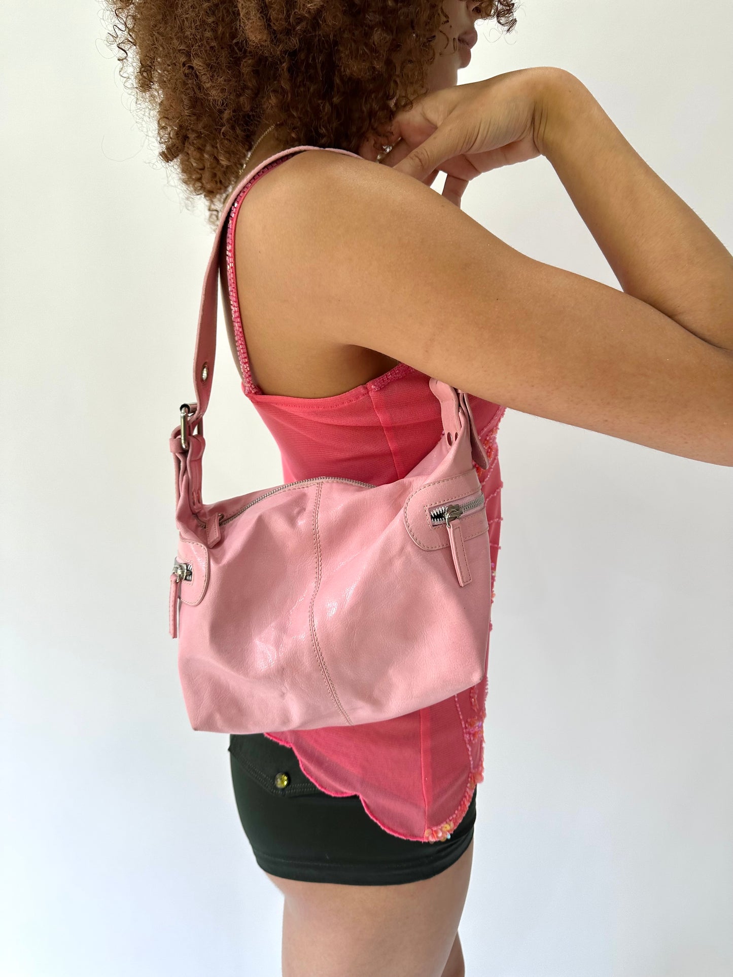 festival drop | pink buckle strap shoulder bag