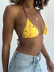 beach drop | taille: S · couleur: jaune + violet · article: haut de bikini · détails: papillon + motif