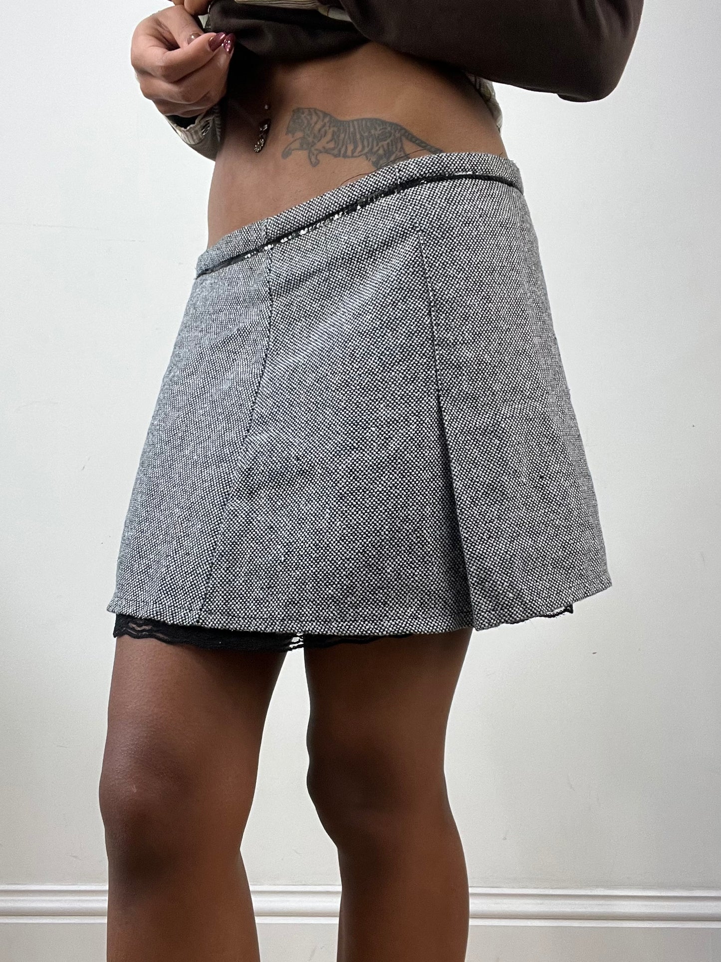 vintage edit thirty-four | medium grey checkered mini skirt