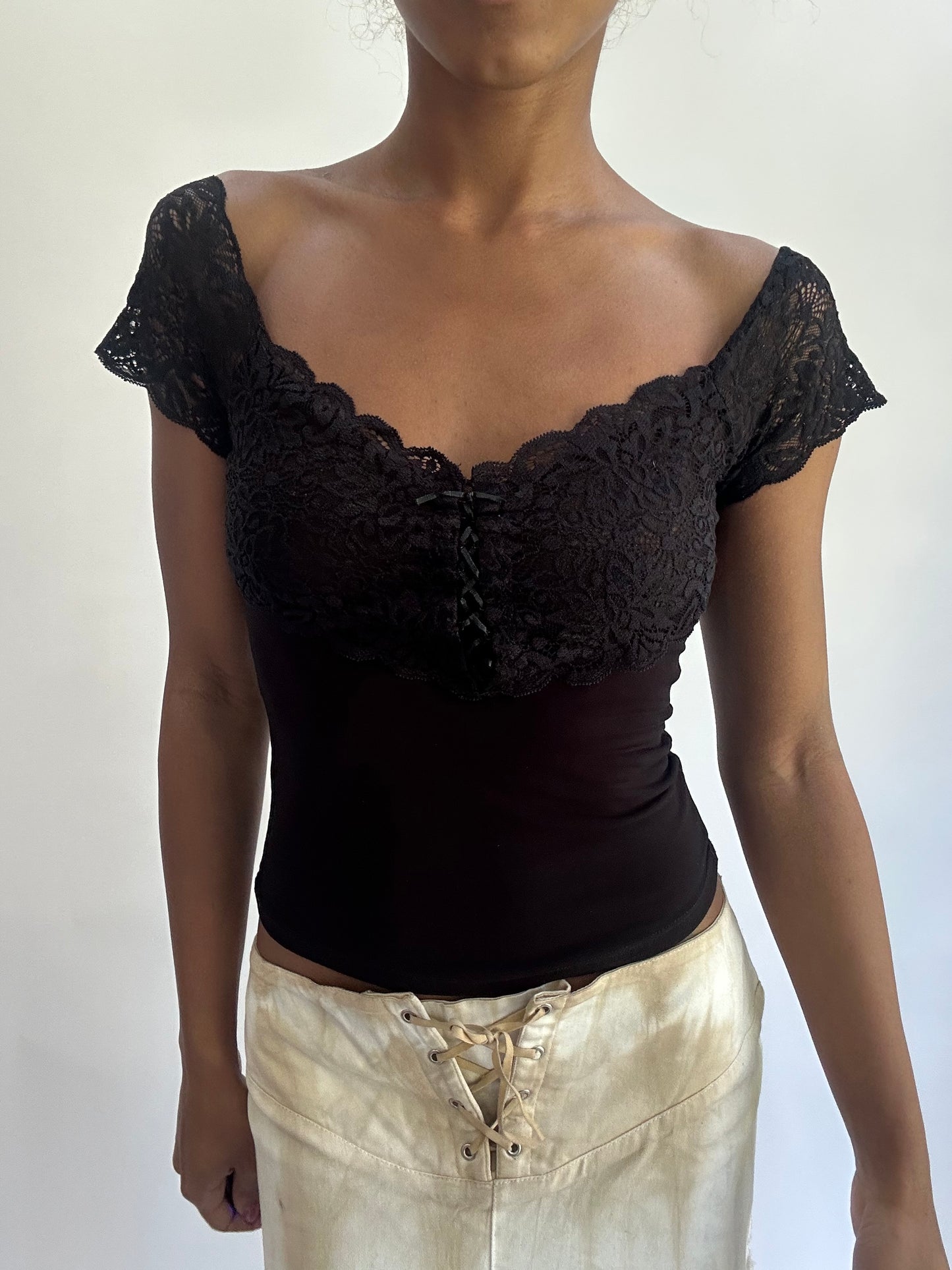 olivia rodrigo drop | extra small black off the shoulder top