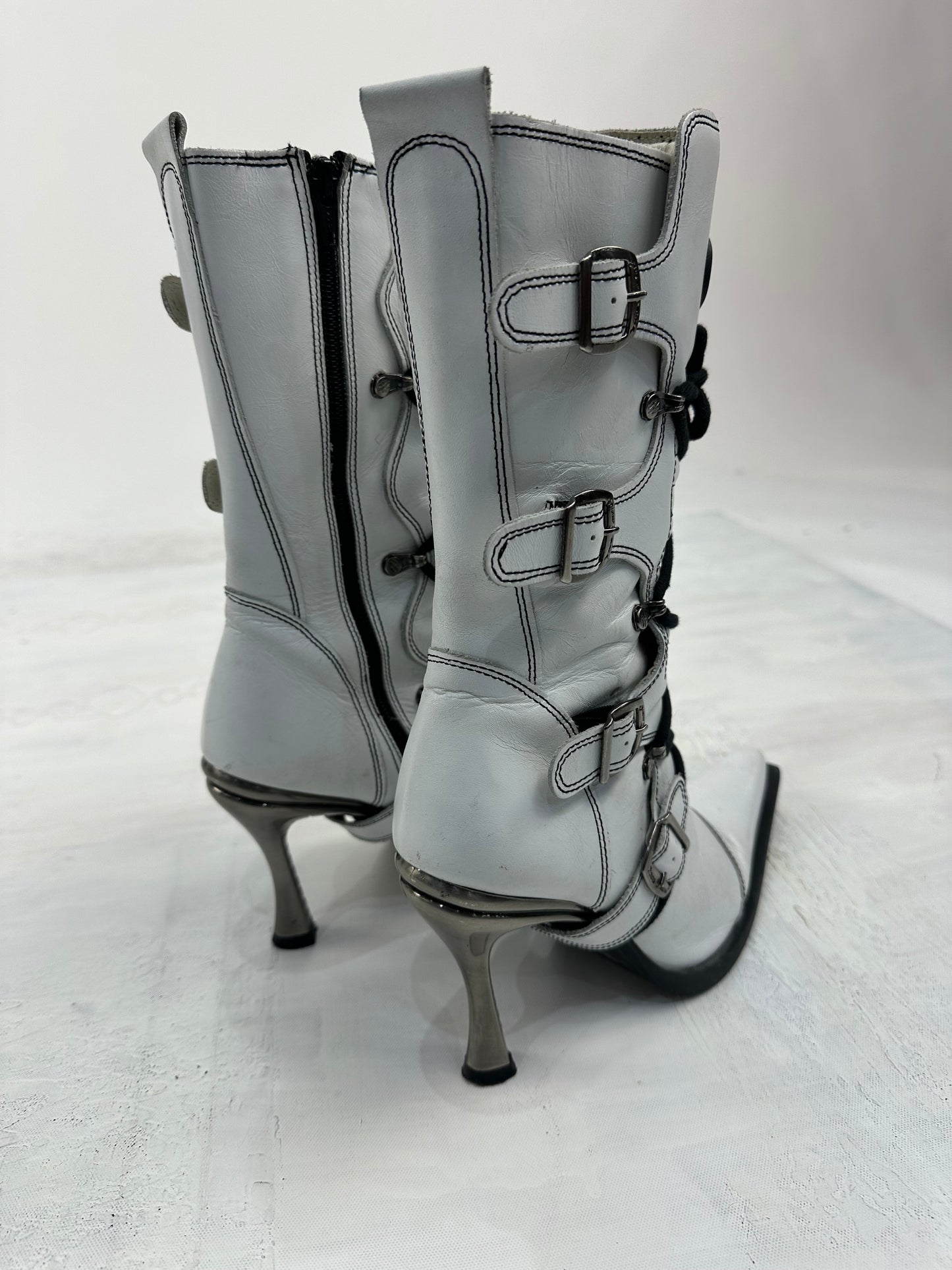 ⭐️vintage edit: indie sleaze | UK5.5 white new rock lace up heeled boots with silver hardware