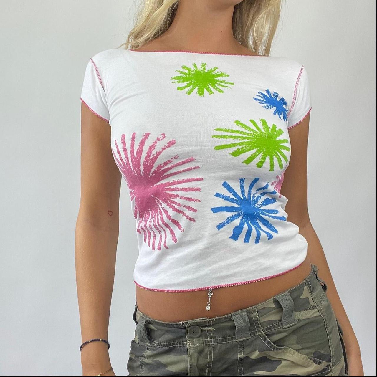 💻‼️ baby tee with pink blue green graphic